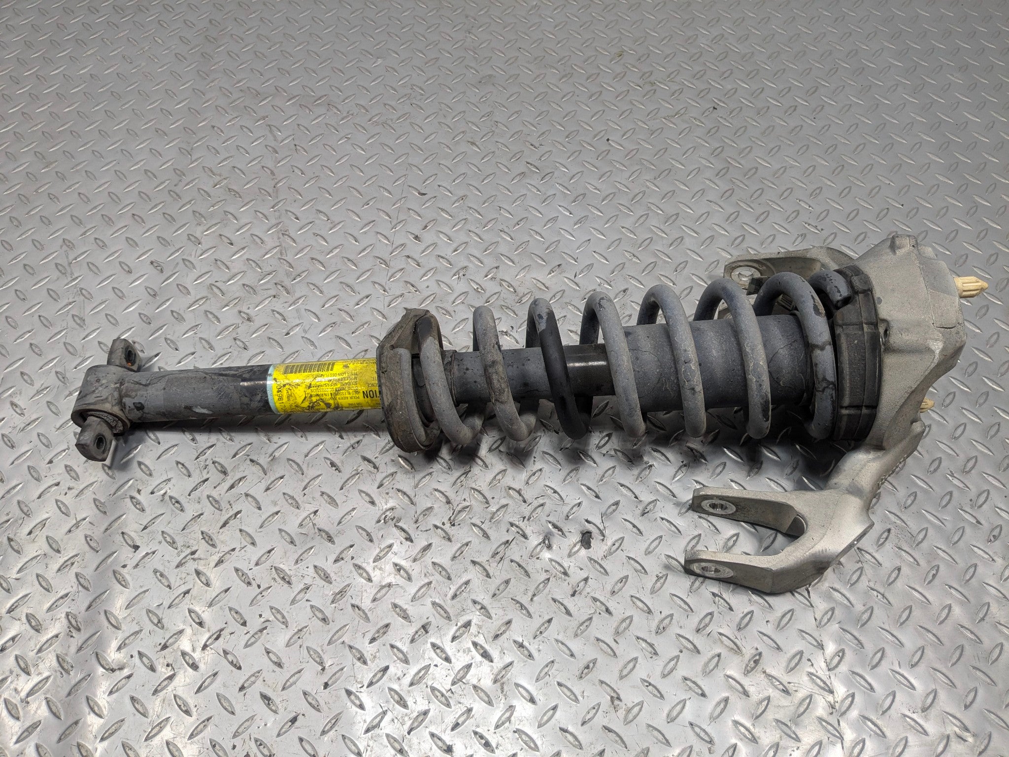 2005 - 2007 OEM CADILLAC CTS FRONT LEFT DRIVER SIDE SHOCK STRUT ASSEMBLY