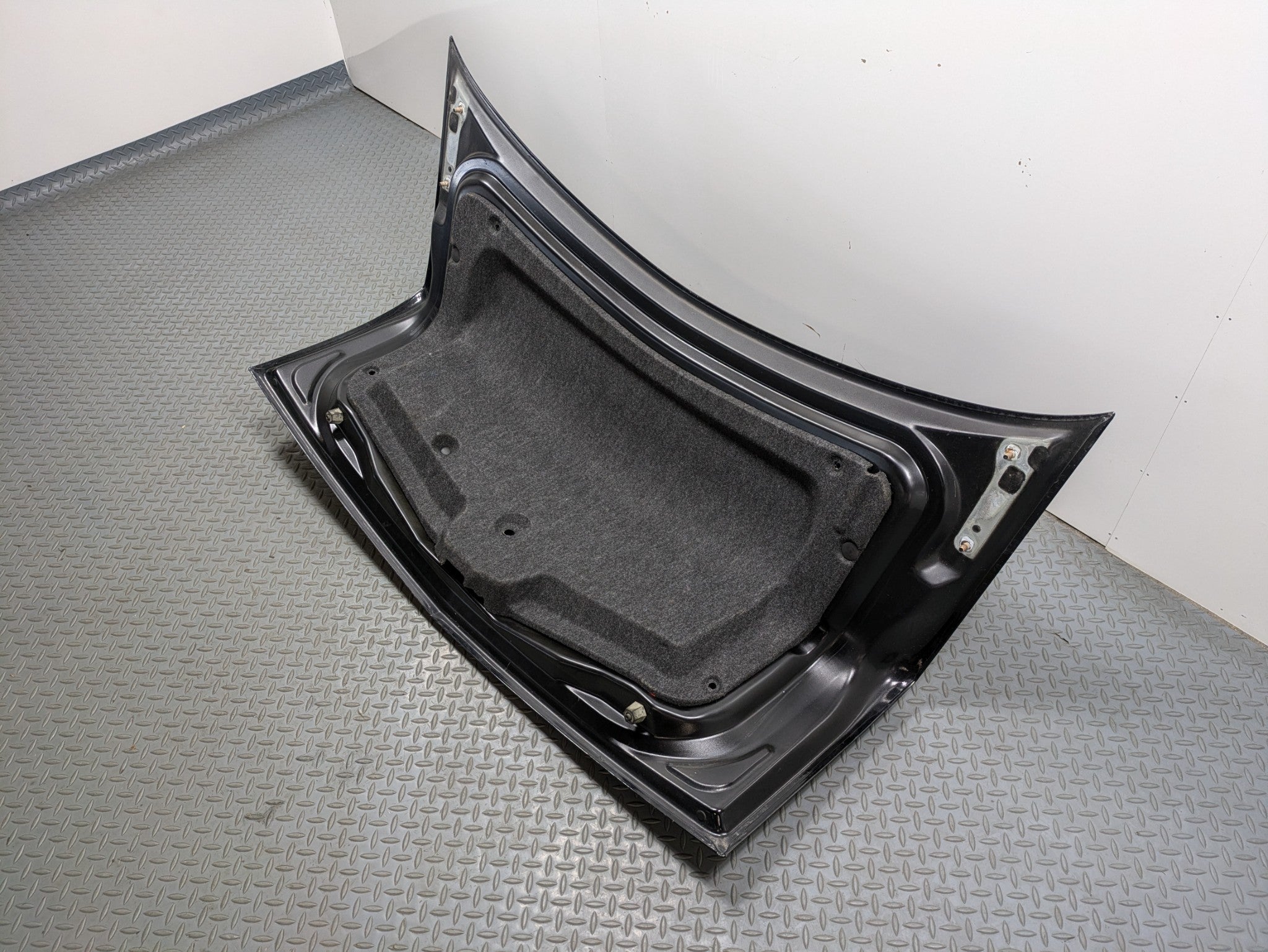 2005 - 2007 OEM CADILLAC CTS REAR TRUNK DOOR DECKLID SHELL PANEL BLACK