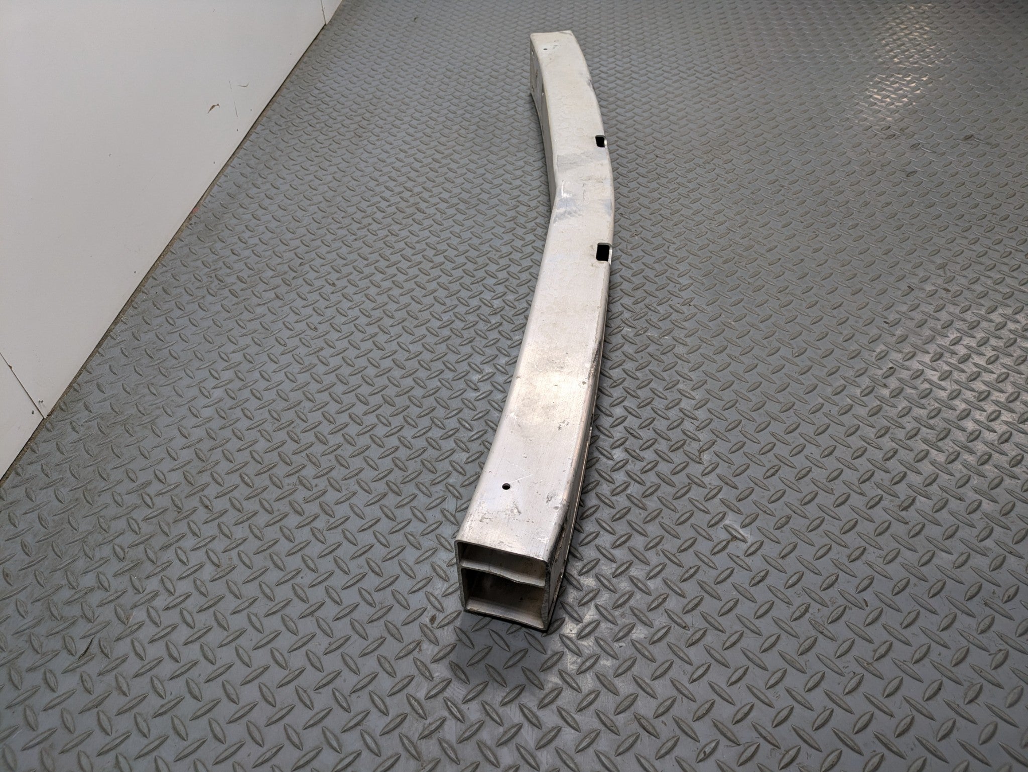 2005 - 2007 OEM CADILLAC CTS FRONT BUMPER REINFORCEMENT IMPACT BAR