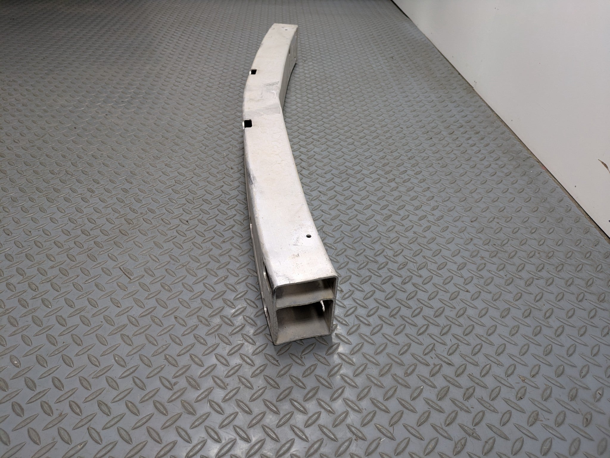 2005 - 2007 OEM CADILLAC CTS FRONT BUMPER REINFORCEMENT IMPACT BAR