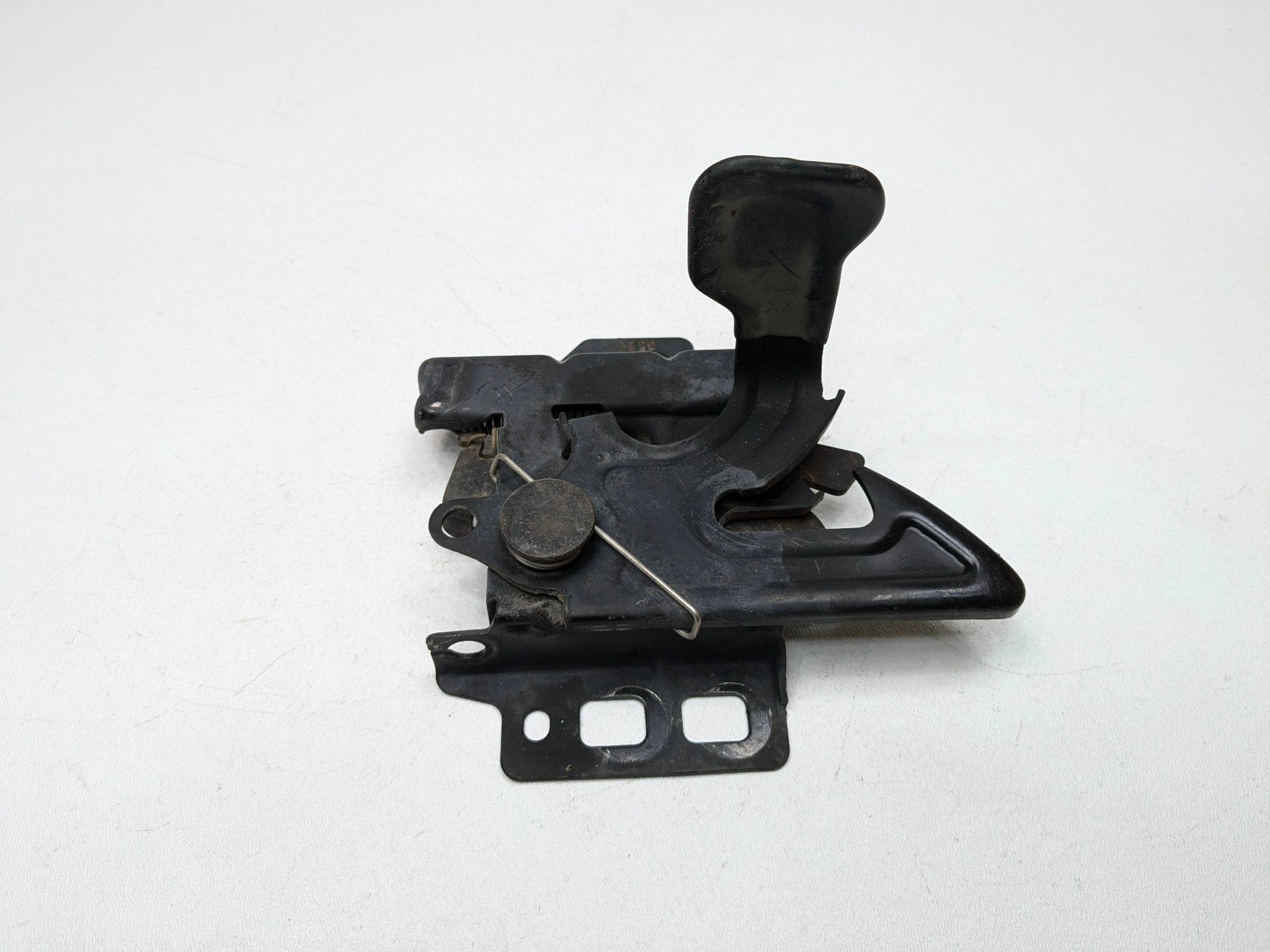 2005 - 2007 OEM CADILLAC CTS FRONT HOOD LOCK LATCH RELEASE ACTUATOR ASSEMBLY