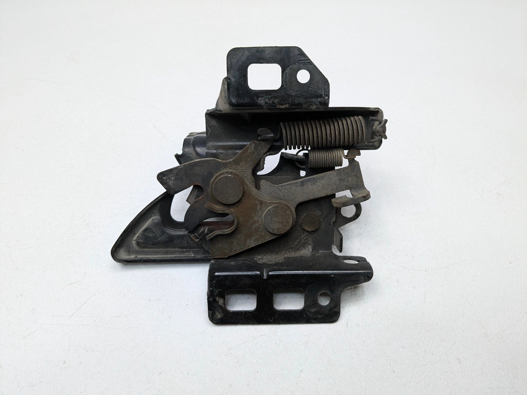 2005 - 2007 OEM CADILLAC CTS FRONT HOOD LOCK LATCH RELEASE ACTUATOR ASSEMBLY