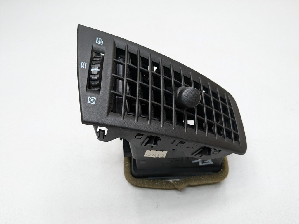 2005 - 2007 OEM CADILLAC CTS FRONT LEFT SIDE DASH AIR CONDITIONER HEATER VENT