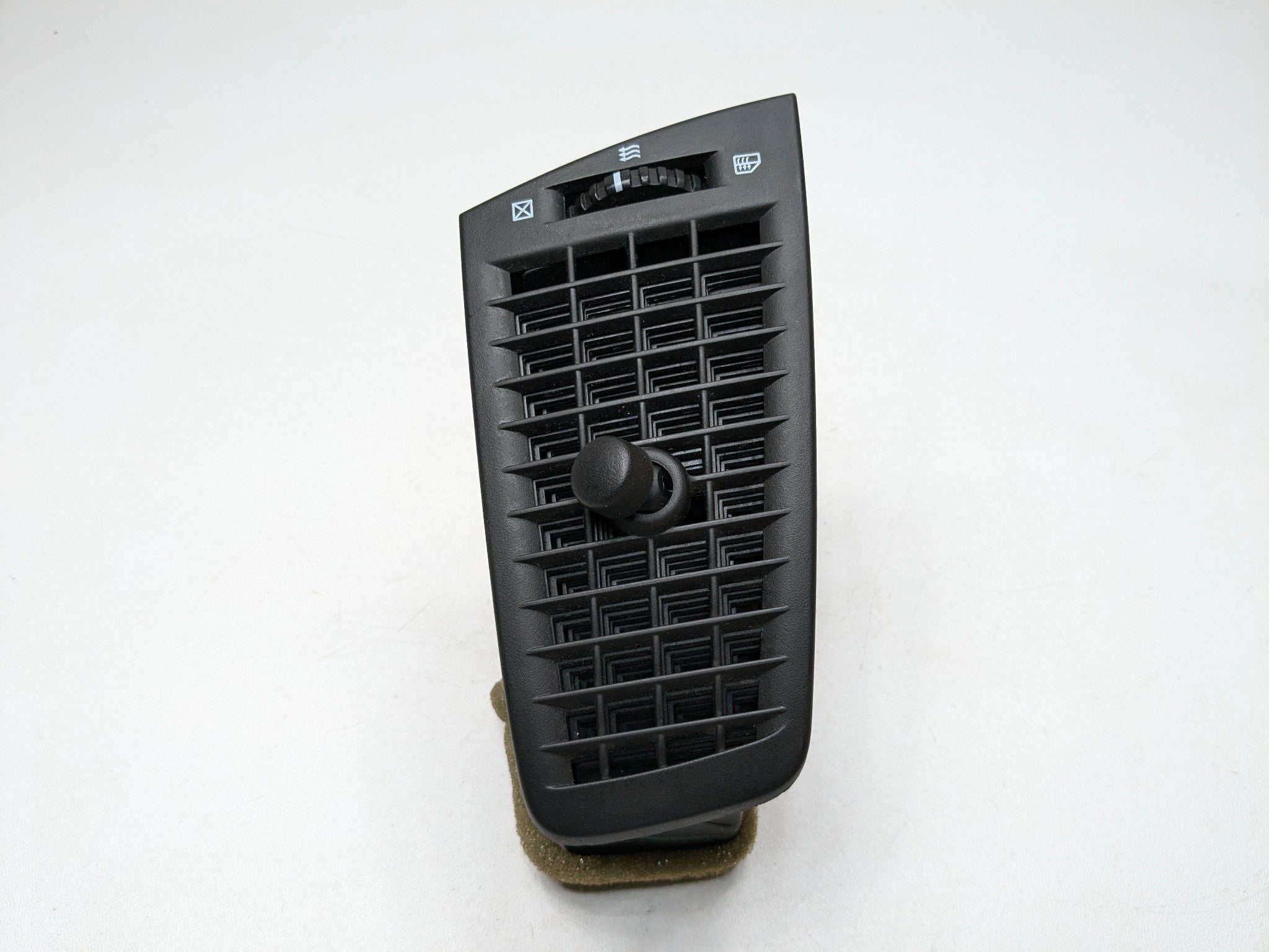 2005 - 2007 OEM CADILLAC CTS FRONT LEFT SIDE DASH AIR CONDITIONER HEATER VENT