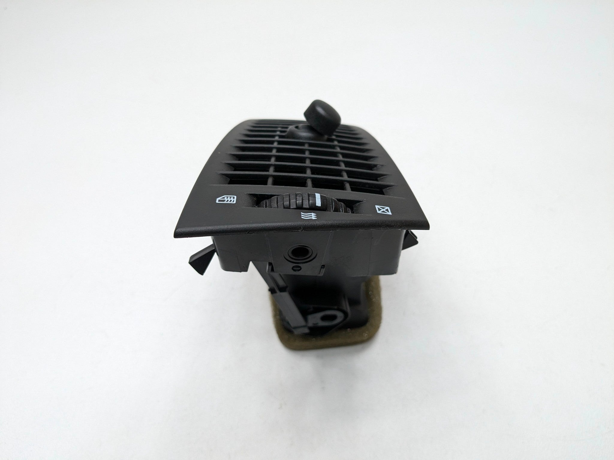 2005 - 2007 OEM CADILLAC CTS FRONT LEFT SIDE DASH AIR CONDITIONER HEATER VENT