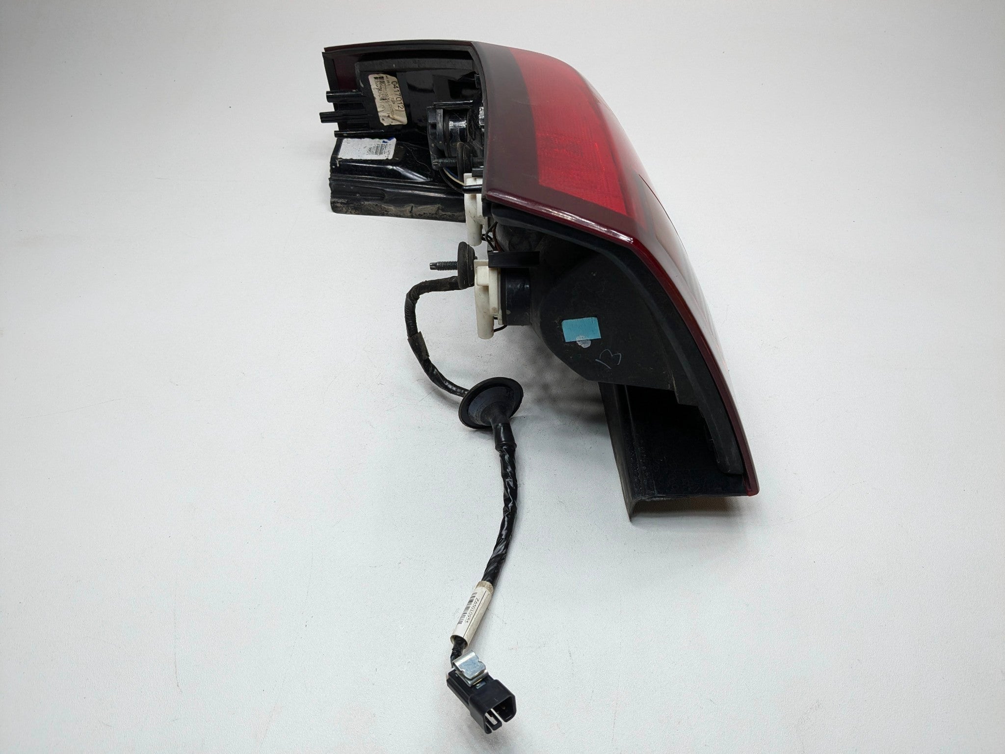 2005 - 2007 OEM CADILLAC CTS REAR LEFT DRIVER SIDE TAIL LIGHT ASSEMBLY
