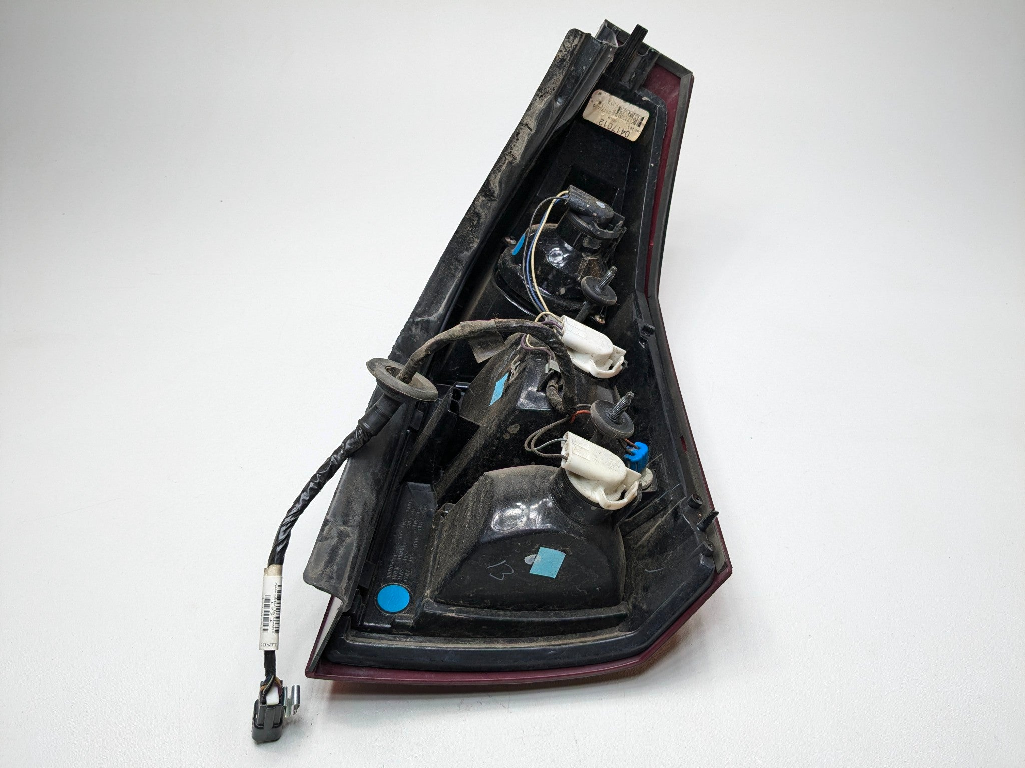 2005 - 2007 OEM CADILLAC CTS REAR LEFT DRIVER SIDE TAIL LIGHT ASSEMBLY