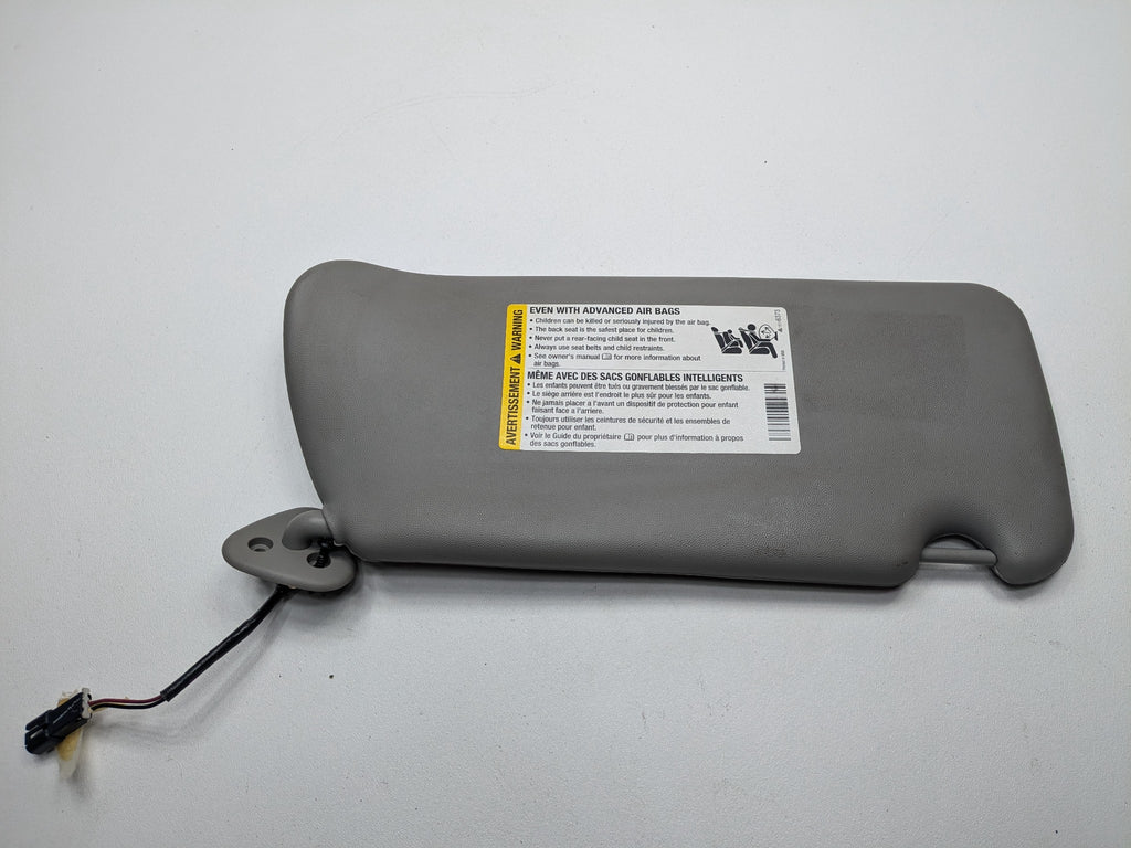 05 - 07 OEM CADILLAC CTS FRONT LEFT DRIVER SIDE UPPER ROOF SUN VISOR WITH MIRROR