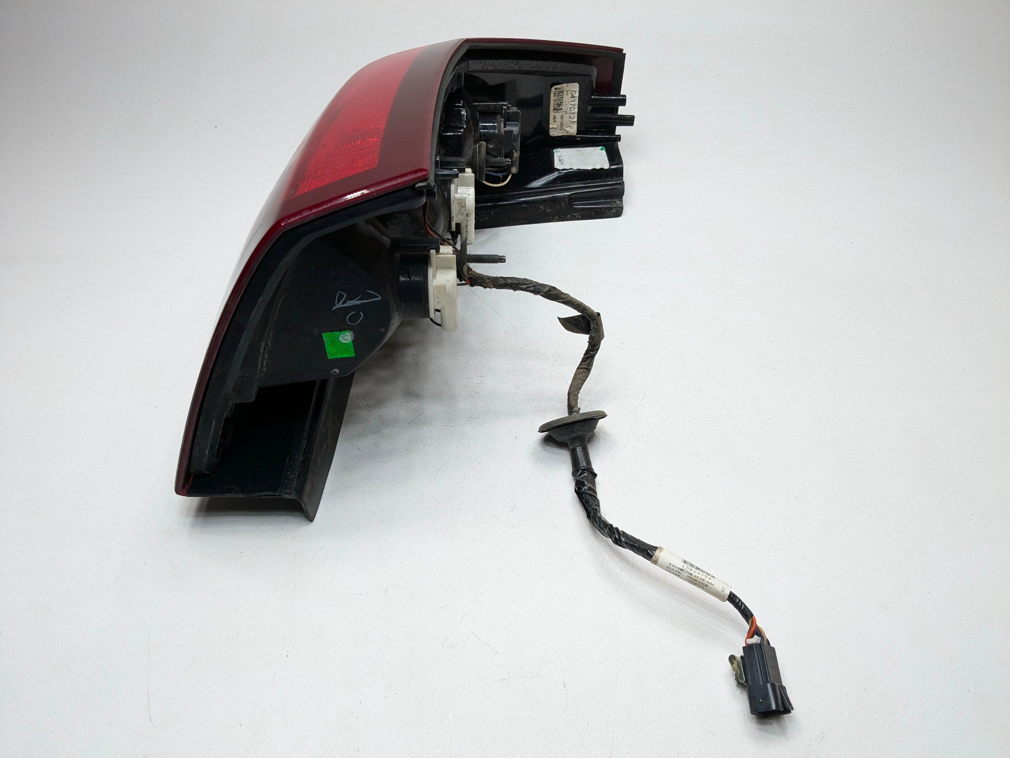 2005 - 2007 OEM CADILLAC CTS REAR RIGHT PASSENGER SIDE TAIL LIGHT ASSEMBLY