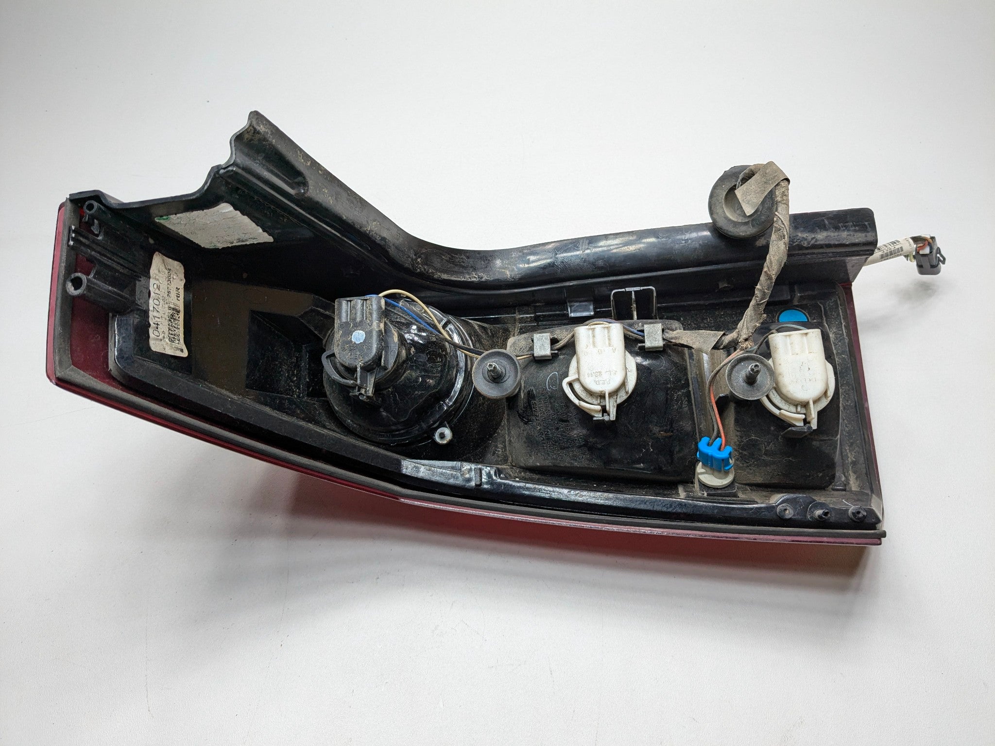 2005 - 2007 OEM CADILLAC CTS REAR RIGHT PASSENGER SIDE TAIL LIGHT ASSEMBLY