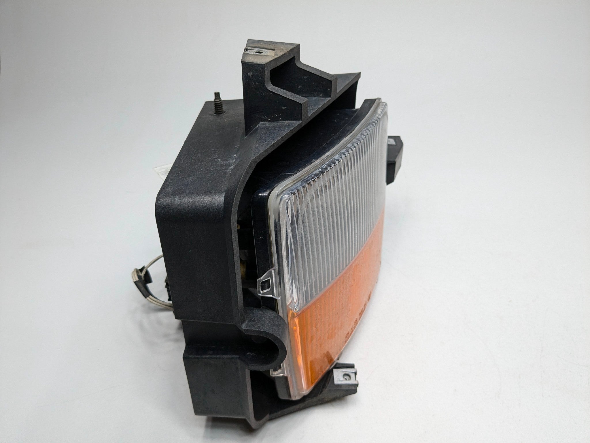 2005 - 2007 OEM CADILLAC CTS FRONT LEFT DRIVER SIDE TURN SIGNAL FOG LIGHT
