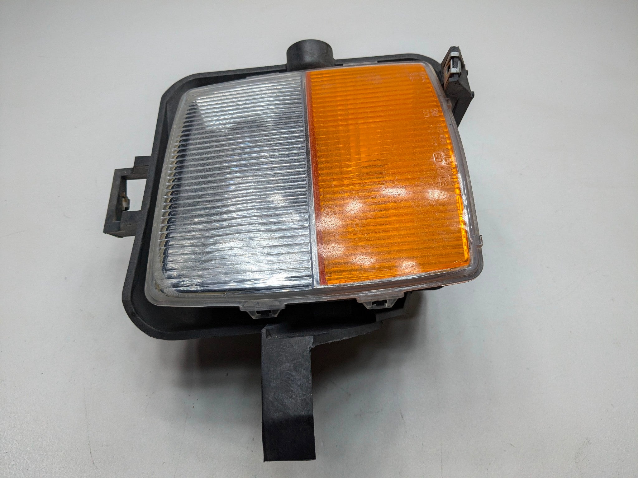 2005 - 2007 OEM CADILLAC CTS FRONT RIGHT PASSENGER SIDE TURN SIGNAL FOG LIGHT