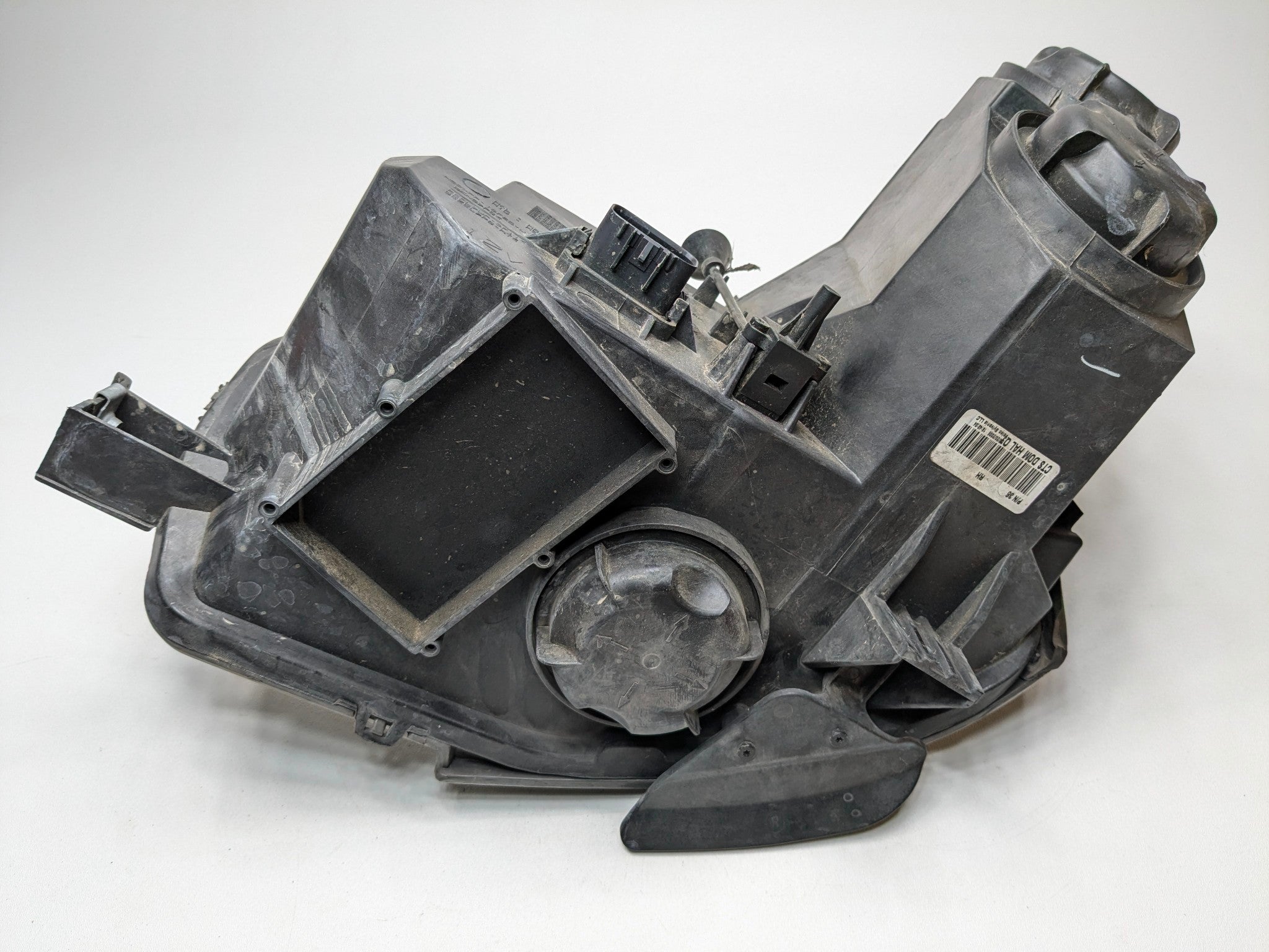 2005 - 2007 OEM CADILLAC CTS FRONT RIGHT PASSENGER SIDE HEADLAMP ASSEMBLY