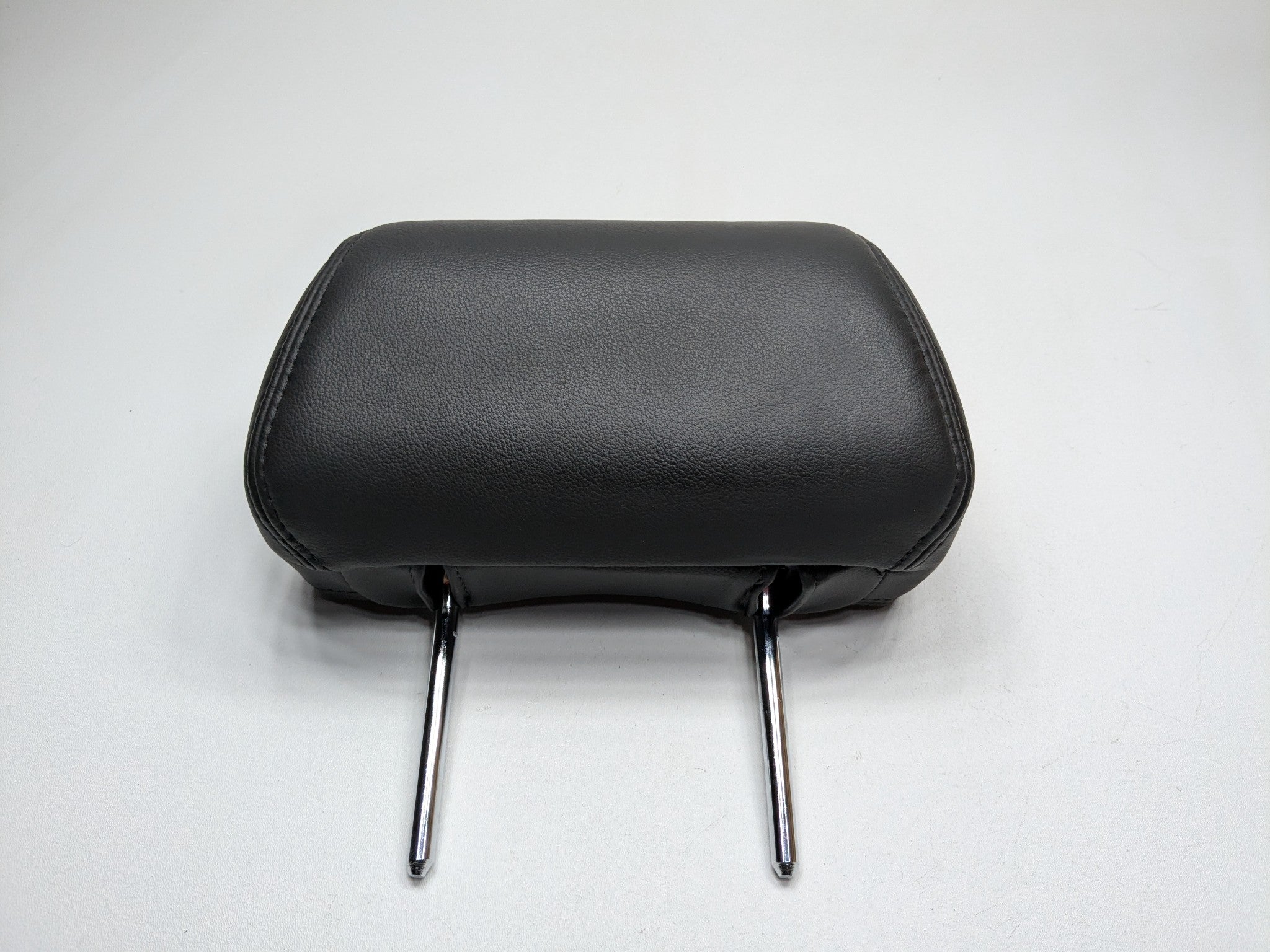 2005 - 2007 OEM CADILLAC CTS REAR RIGHT PASSENGER SIDE SEAT HEADREST