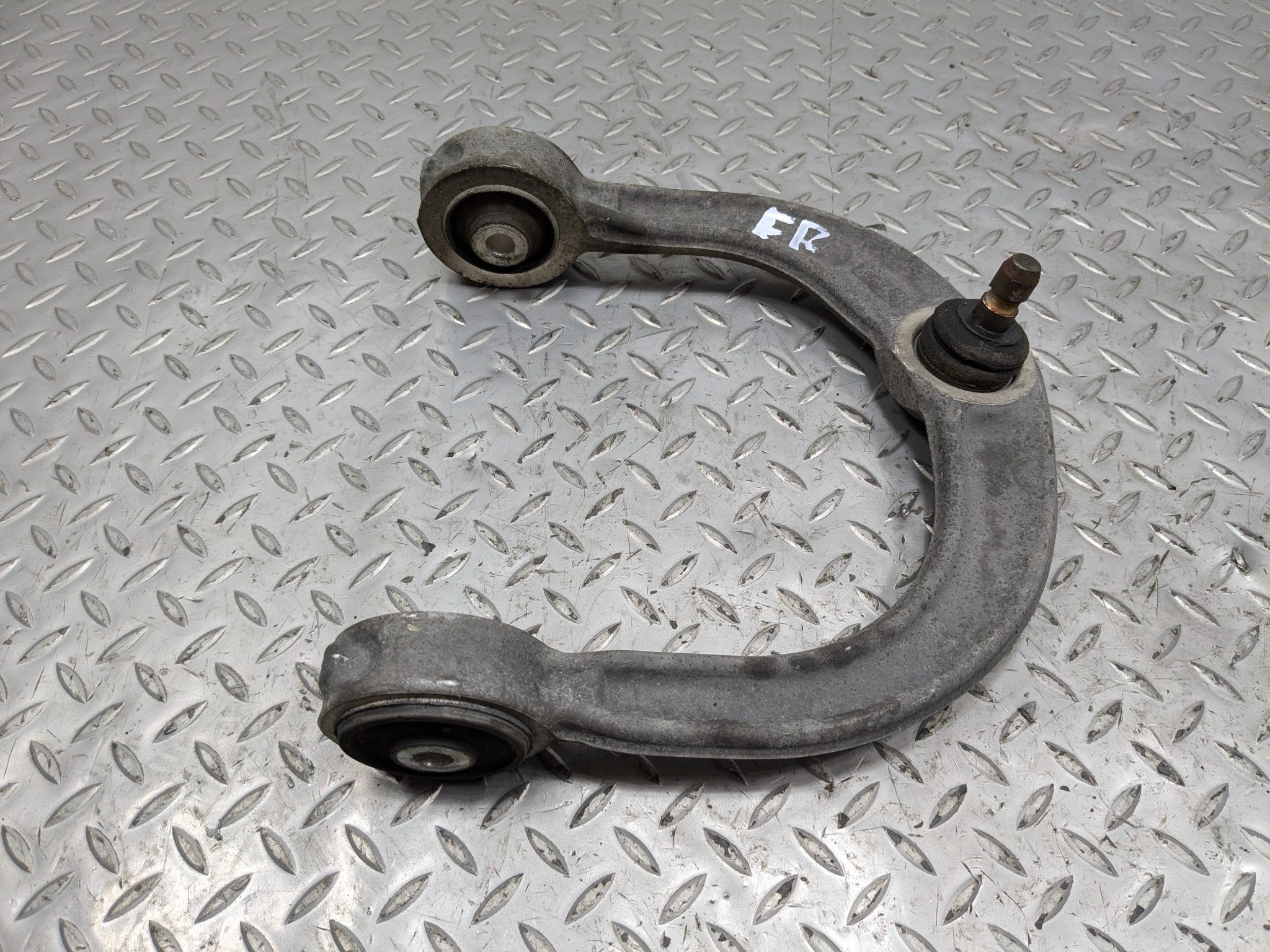 2005 - 2007 OEM CADILLAC CTS FRONT RIGHT PASSENGER SIDE UPPER CONTROL ARM