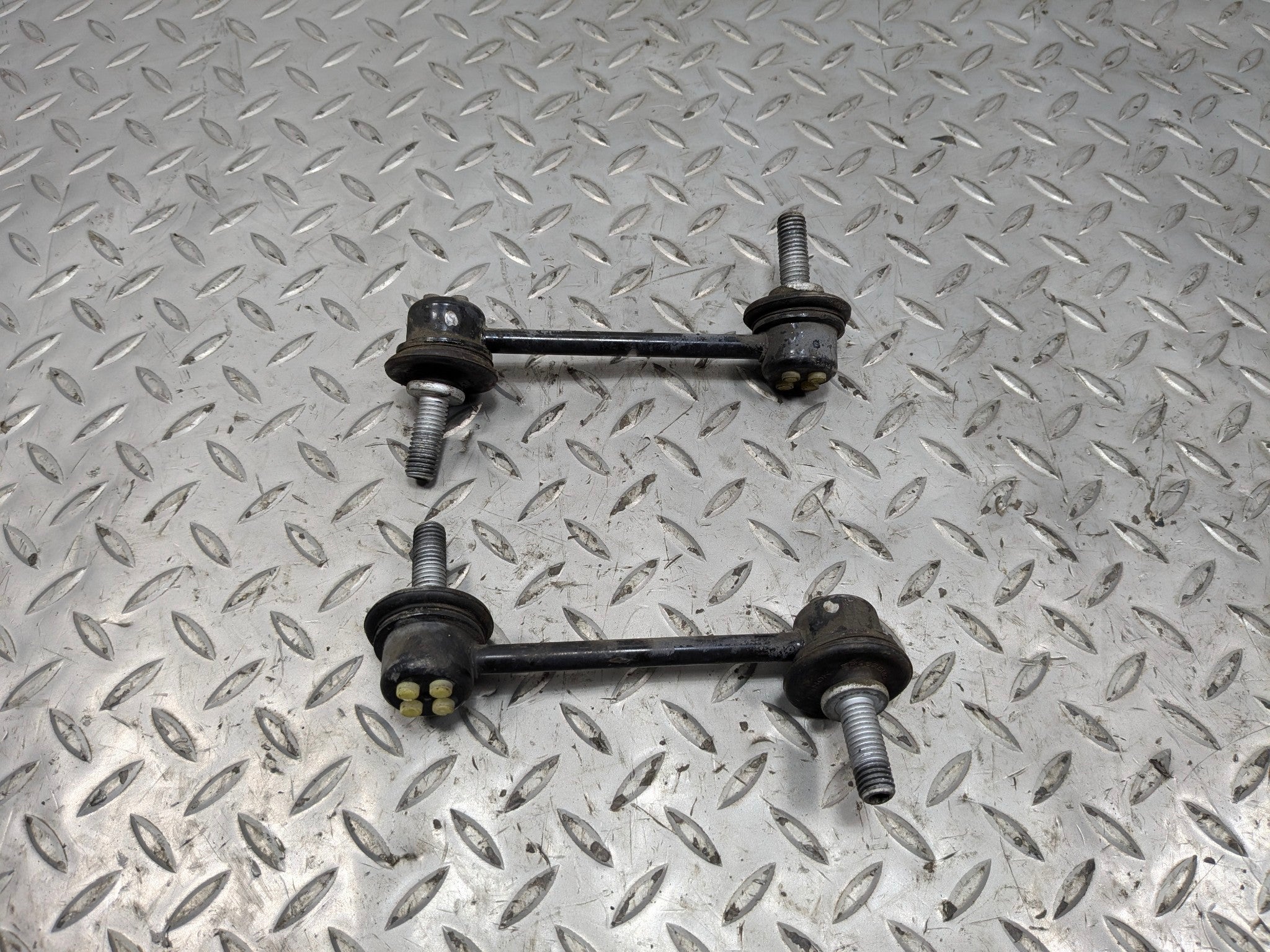 2005 - 2007 OEM CADILLAC CTS FRONT LEFT AND RIGHT SIDE STABILIZER SWAY BAR LINK