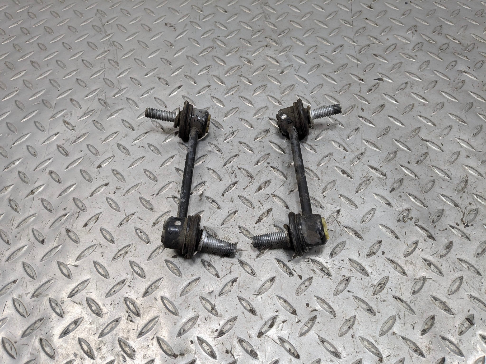 2005 - 2007 OEM CADILLAC CTS FRONT LEFT AND RIGHT SIDE STABILIZER SWAY BAR LINK