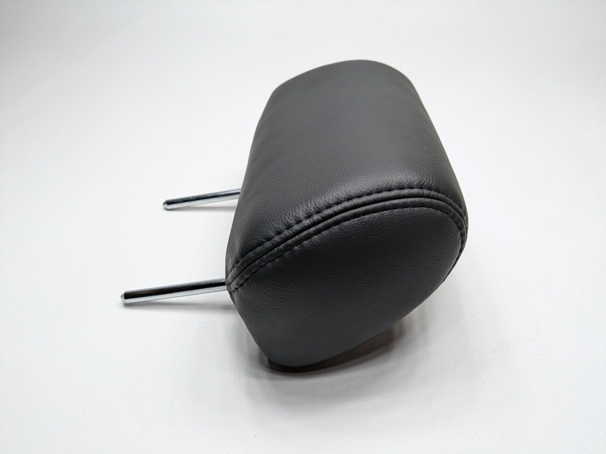 2005 - 2007 OEM CADILLAC CTS REAR LEFT DRIVER SIDE SEAT HEADREST