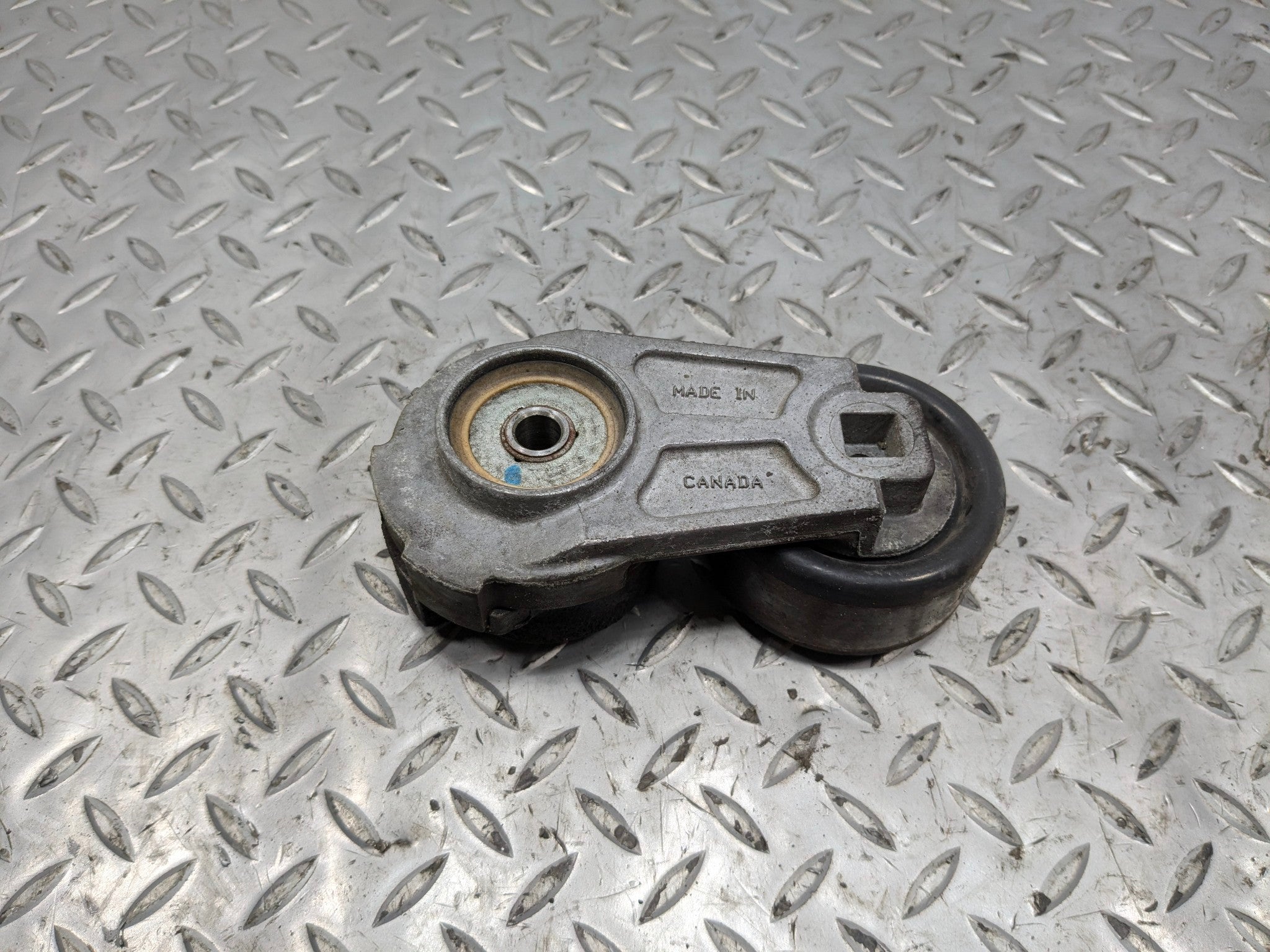 2005 - 2007 OEM CADILLAC CTS LEFT ENGINE BELT TENSIONER WATER PUMP ALTERNATOR