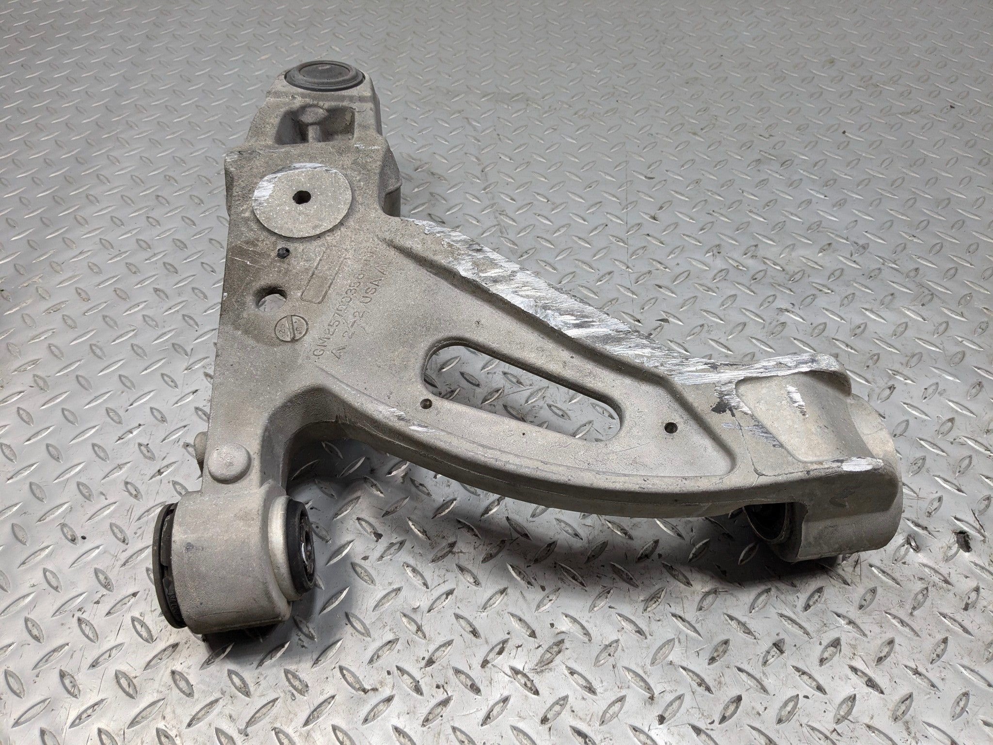 2005 - 2007 OEM CADILLAC CTS FRONT RIGHT PASSENGER SIDE LOWER CONTROL ARM