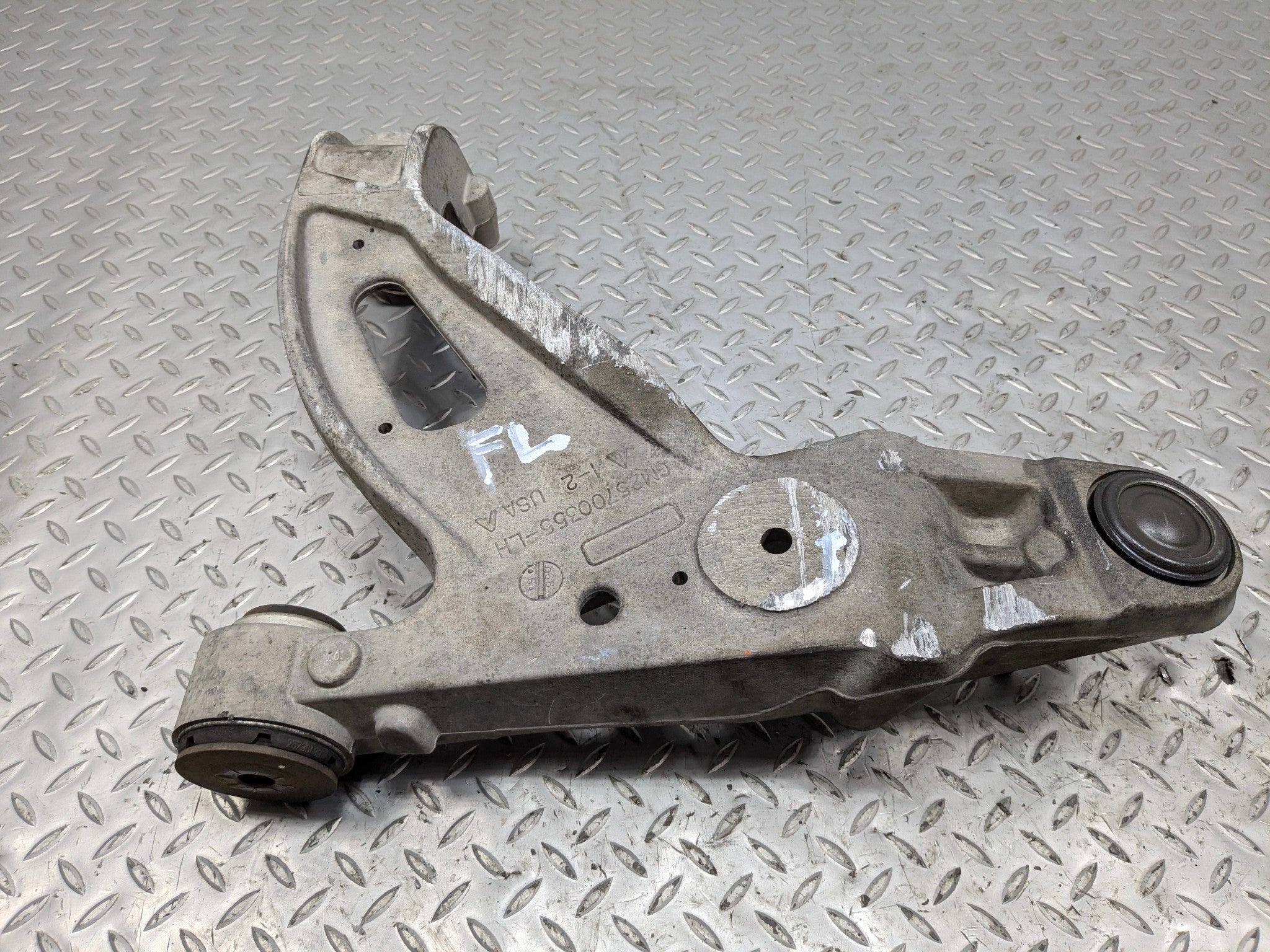 2005 - 2007 OEM CADILLAC CTS FRONT LEFT DRIVER SIDE LOWER CONTROL ARM