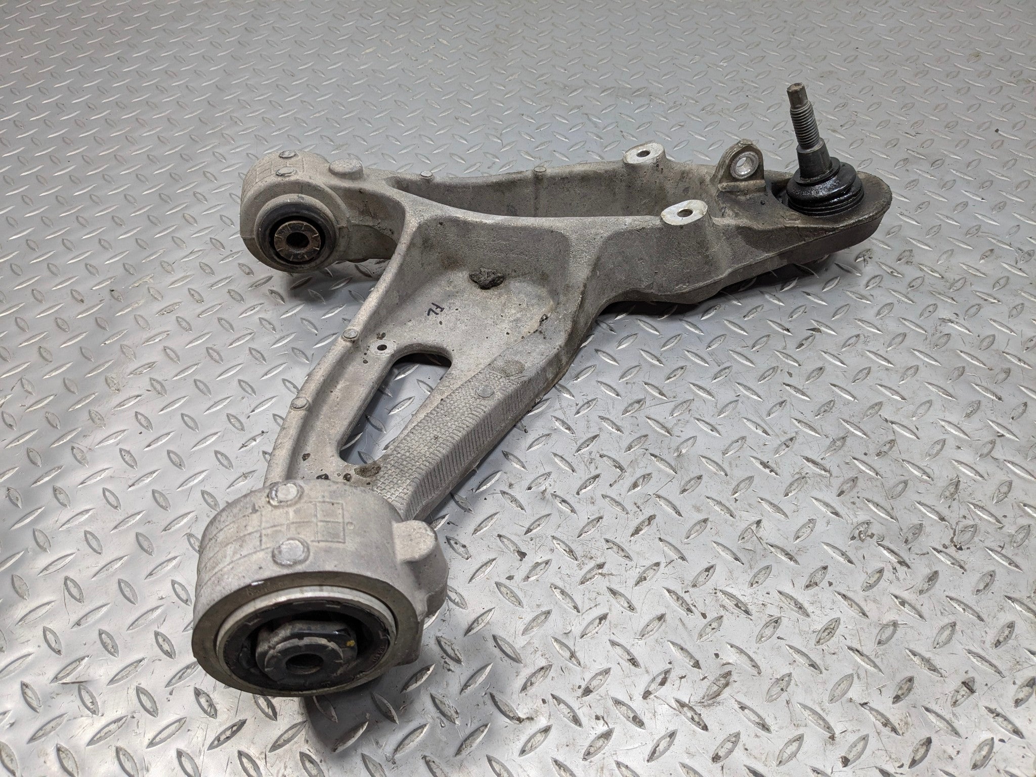2005 - 2007 OEM CADILLAC CTS FRONT LEFT DRIVER SIDE LOWER CONTROL ARM
