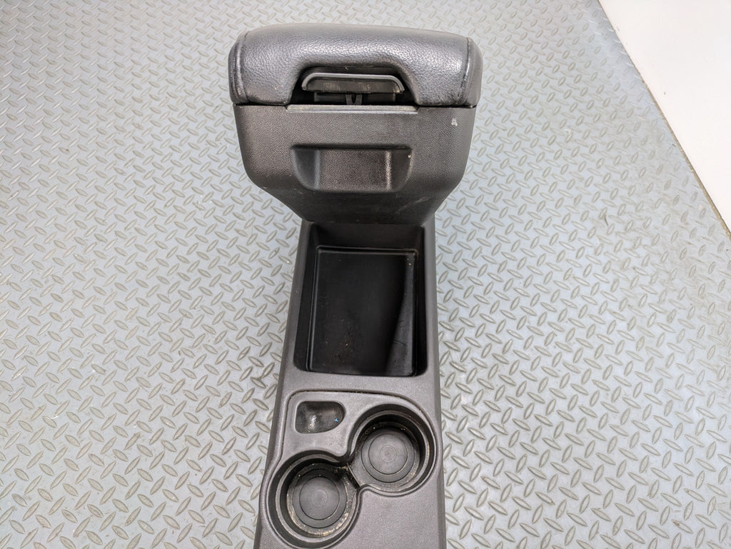 05 - 07 OEM CADILLAC CTS FRONT FLOOR CENTER CONSOLE ARMREST STORAGE COMPARTMENT