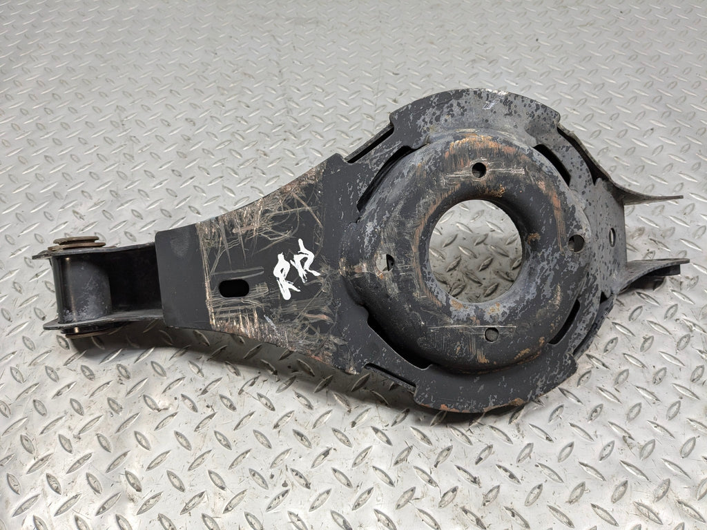 2005 - 2007 OEM CADILLAC CTS REAR RIGHT SIDE LOWER CONTROL ARM SPRING PERCH