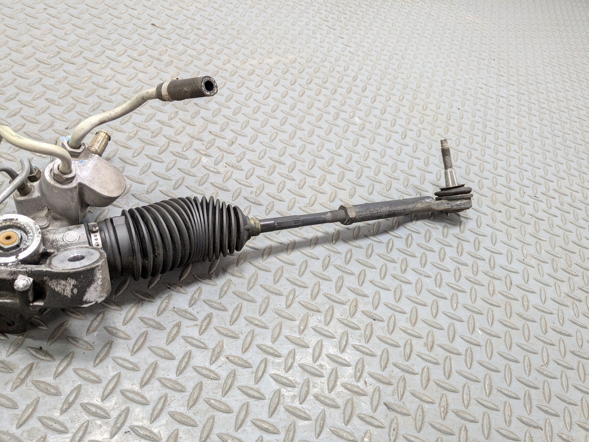 2005 - 2007 OEM CADILLAC CTS POWER STEERING GEAR RACK AND PINION ASSEMBLY