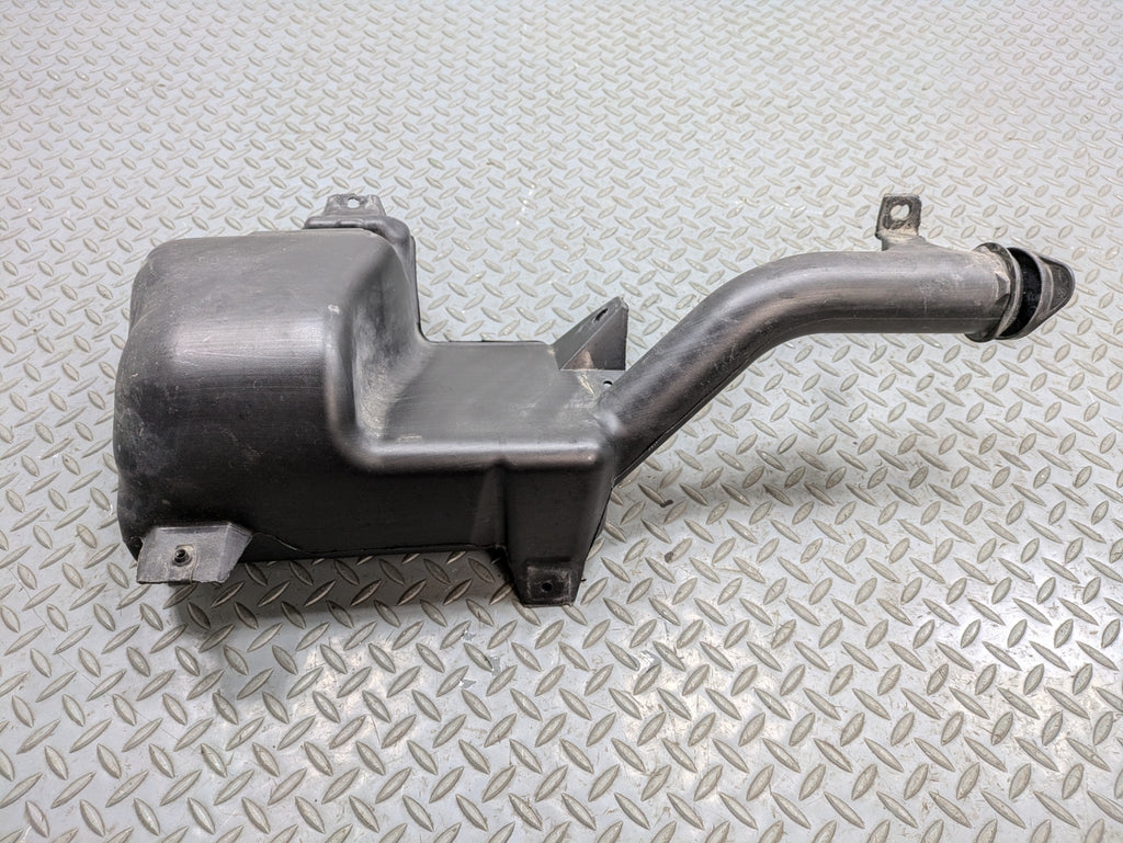 2005 - 2007 OEM CADILLAC CTS WINDSHIELD WASHER BOTTLE FLUID RESERVOIR TANK BLACK