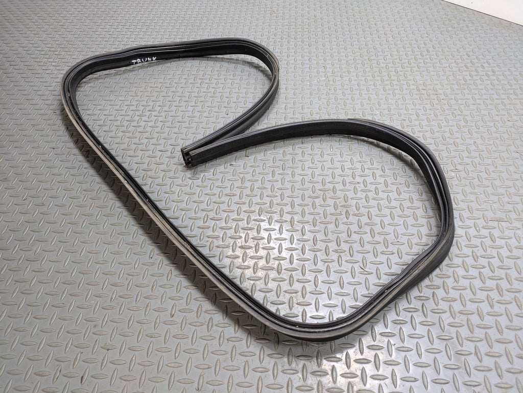 2005 - 2007 OEM CADILLAC CTS REAR TRUNK TAILGATE SEAL WEATHER STRIPPING