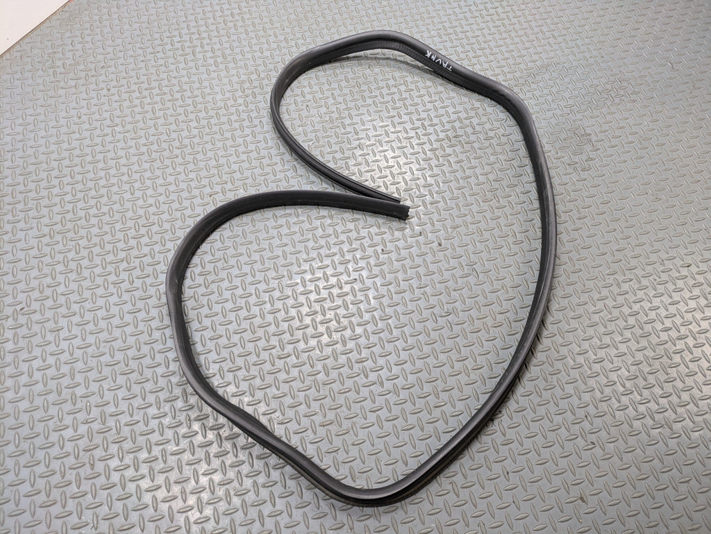 2005 - 2007 OEM CADILLAC CTS REAR TRUNK TAILGATE SEAL WEATHER STRIPPING