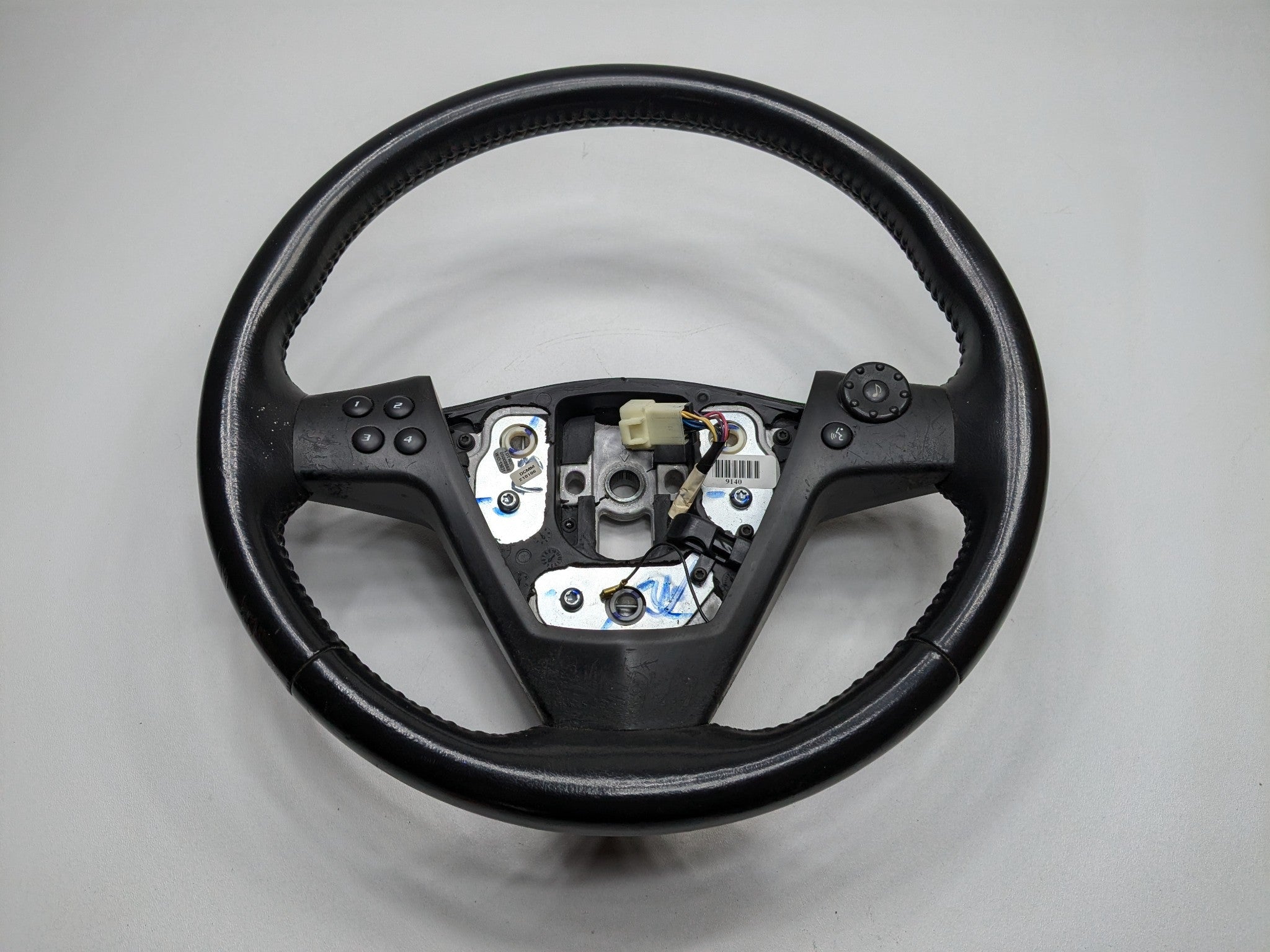 2005 - 2007 OEM CADILLAC CTS STEERING WHEEL WITH AUDIO CONTROL SWITCHES BLACK