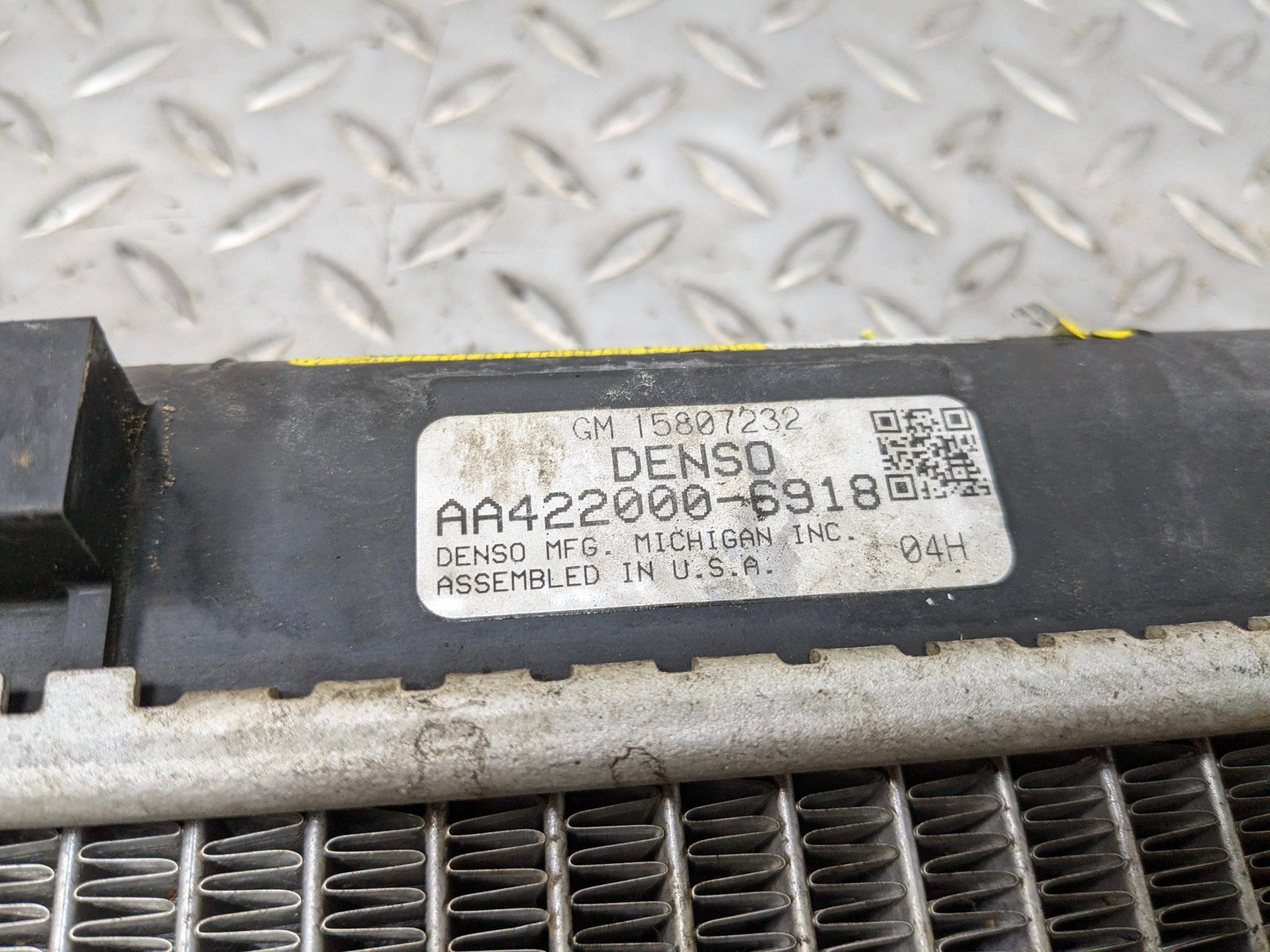 2005 - 2007 OEM CADILLAC CTS ENGINE MOTOR COOLING RADIATOR ASSEMBLY