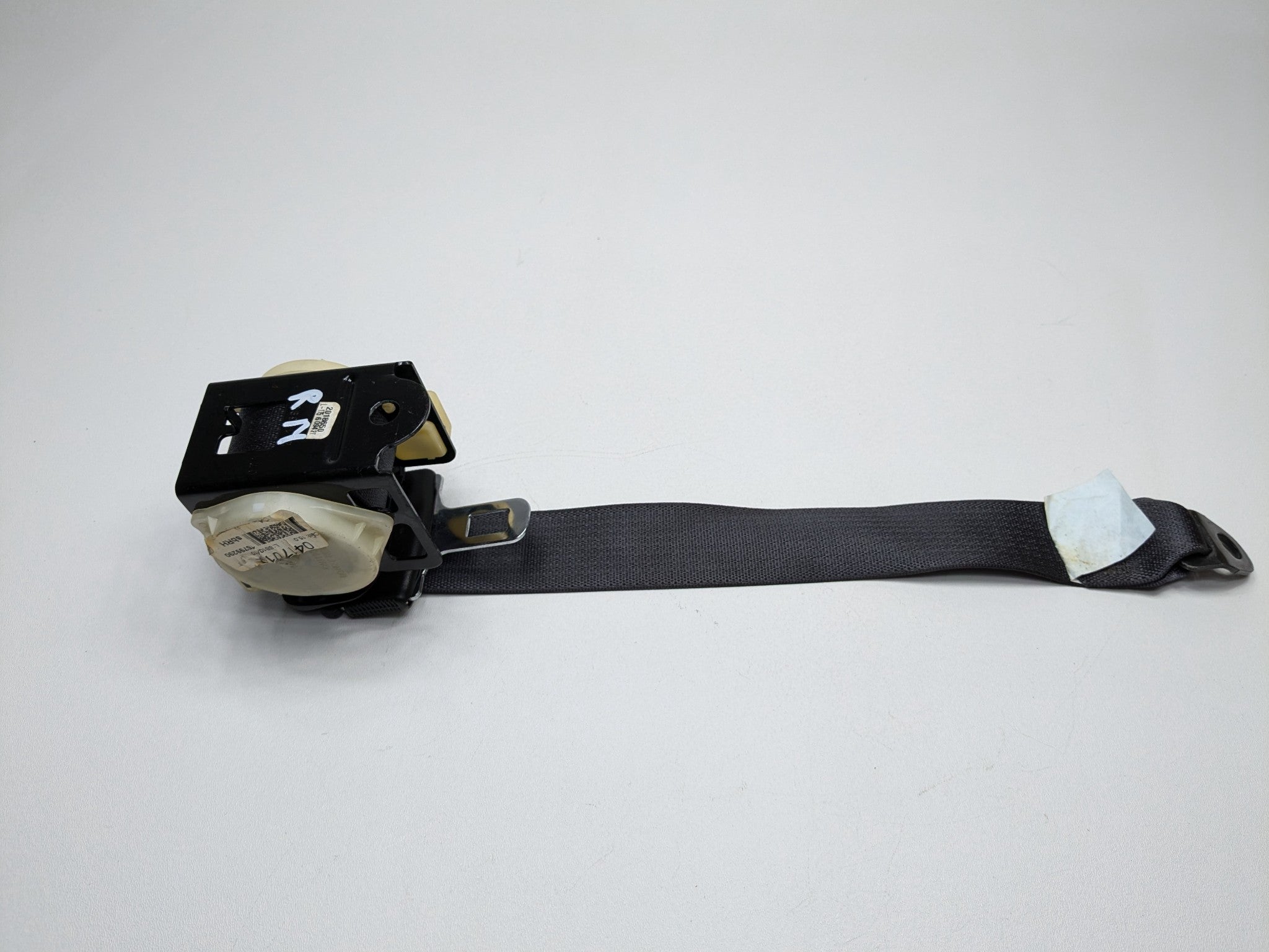 2005 - 2007 OEM CADILLAC CTS REAR CENTER SIDE SEAT BELT RETRACTOR