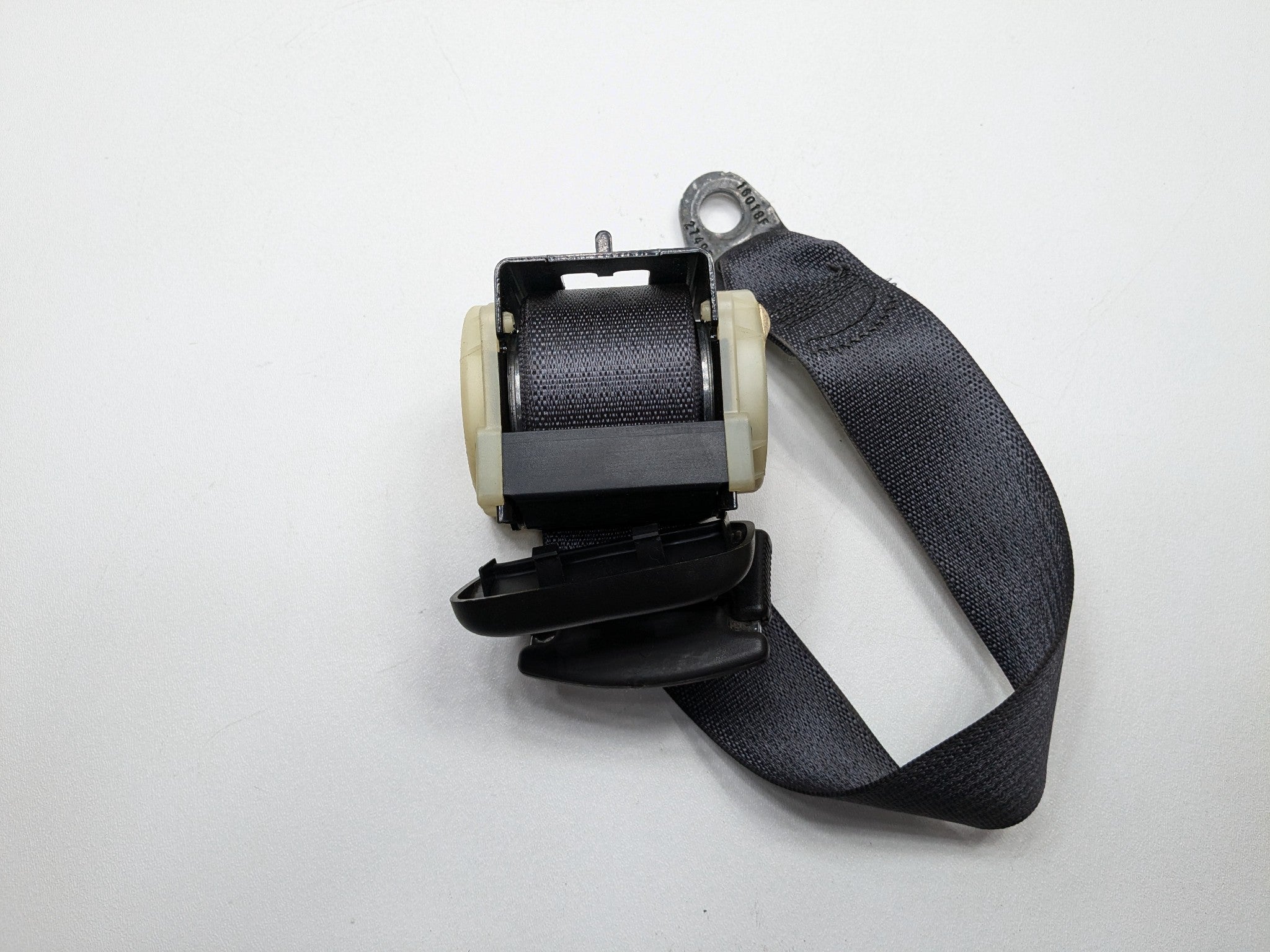 2005 - 2007 OEM CADILLAC CTS REAR CENTER SIDE SEAT BELT RETRACTOR