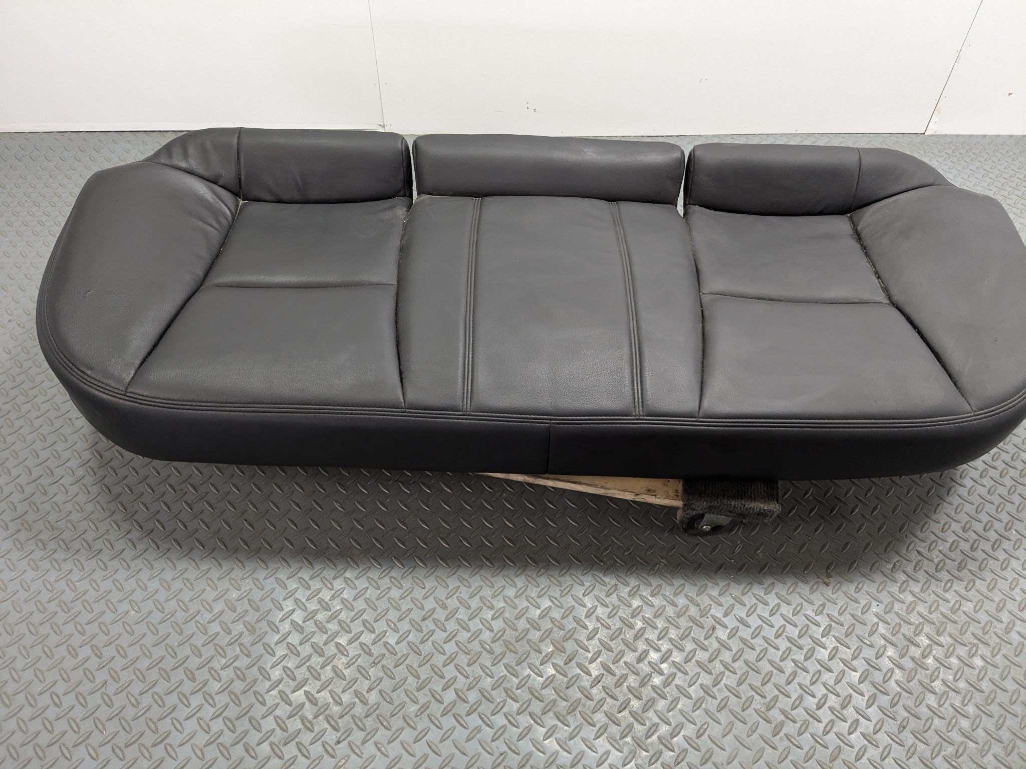 2005 - 2007 OEM CADILLAC CTS REAR LOWER SEAT CUSHION LEATHER BLACK
