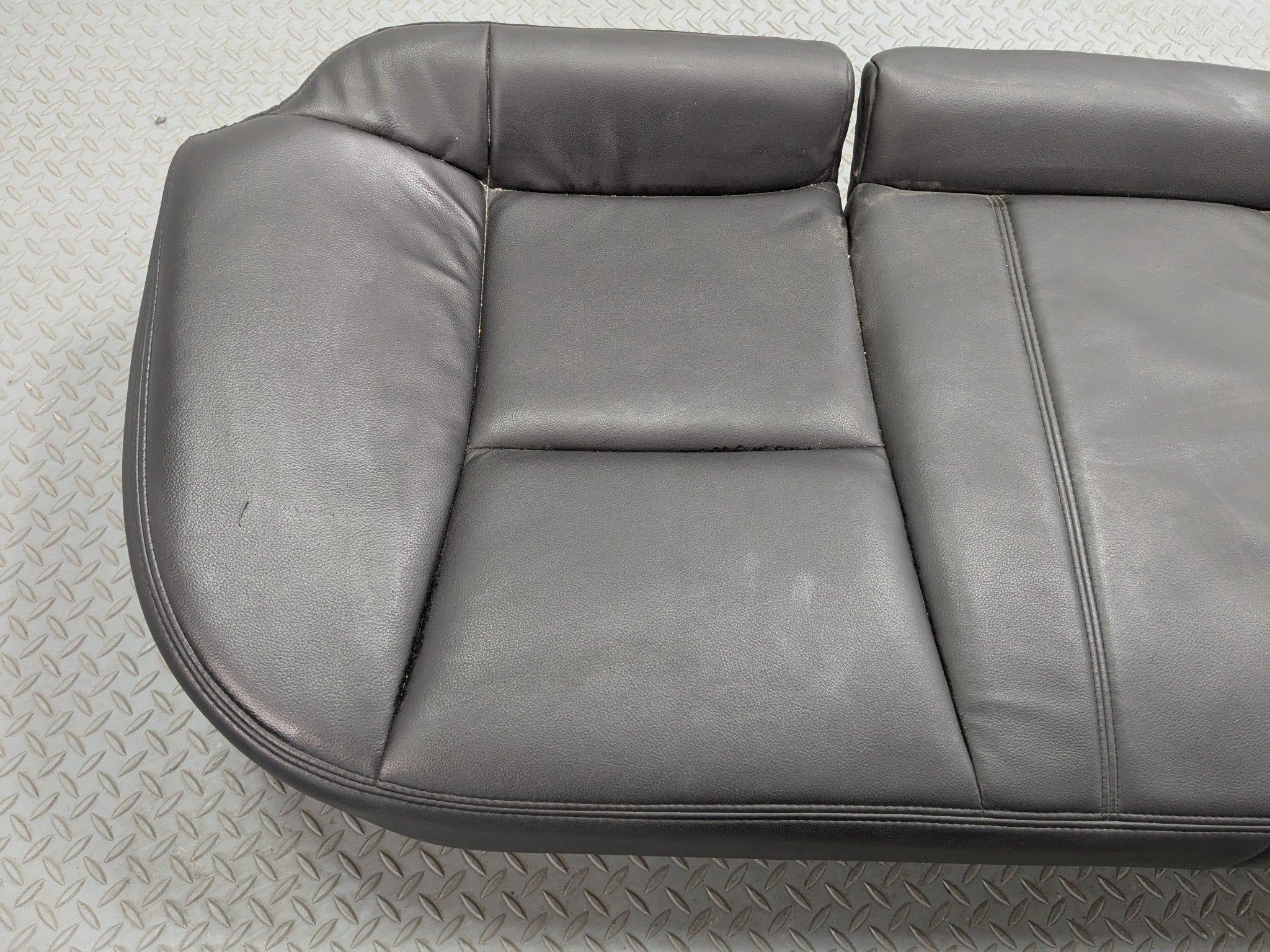2005 - 2007 OEM CADILLAC CTS REAR LOWER SEAT CUSHION LEATHER BLACK