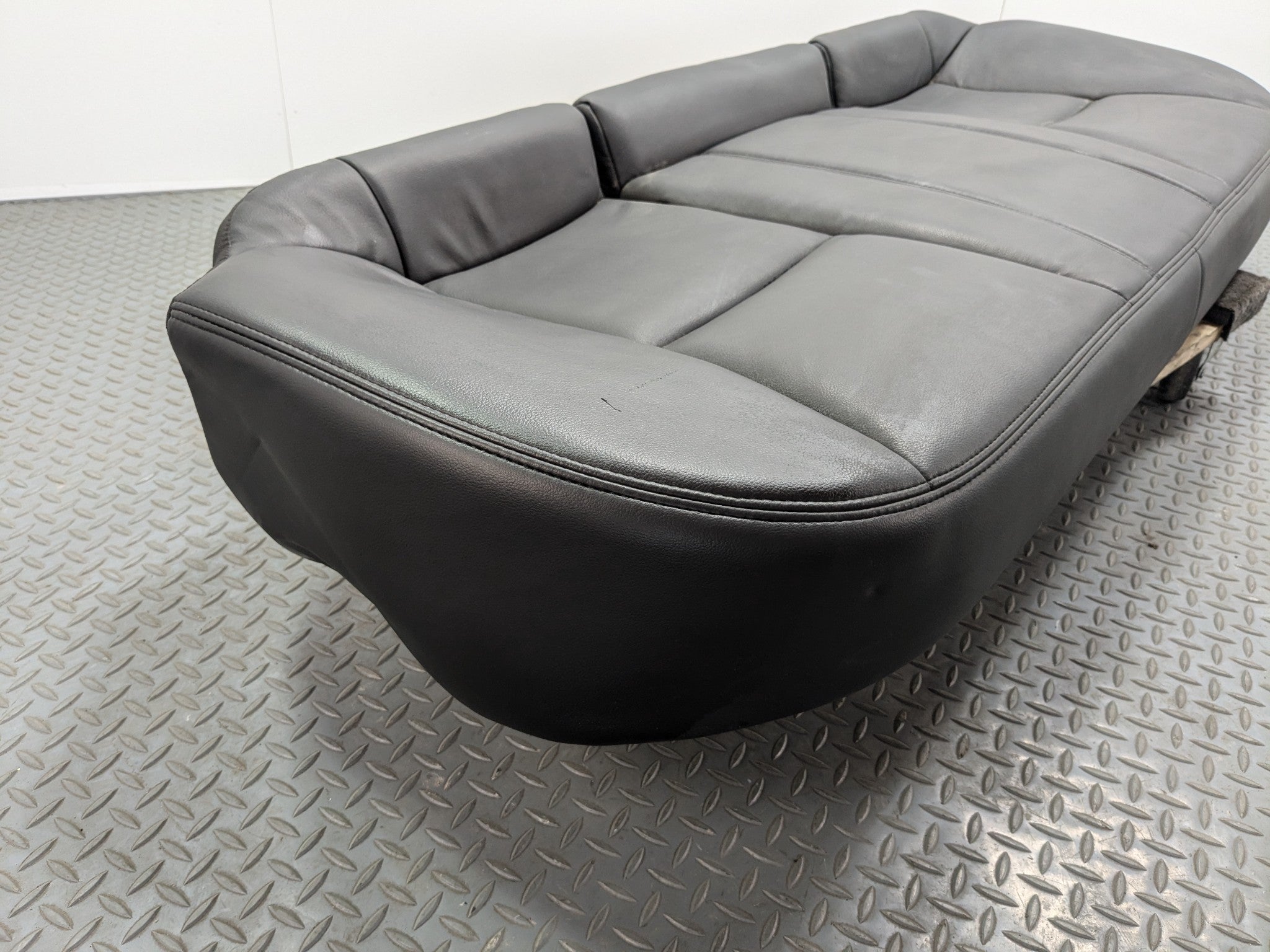 2005 - 2007 OEM CADILLAC CTS REAR LOWER SEAT CUSHION LEATHER BLACK