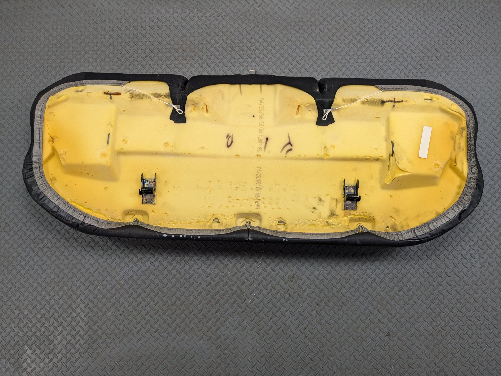 2005 - 2007 OEM CADILLAC CTS REAR LOWER SEAT CUSHION LEATHER BLACK
