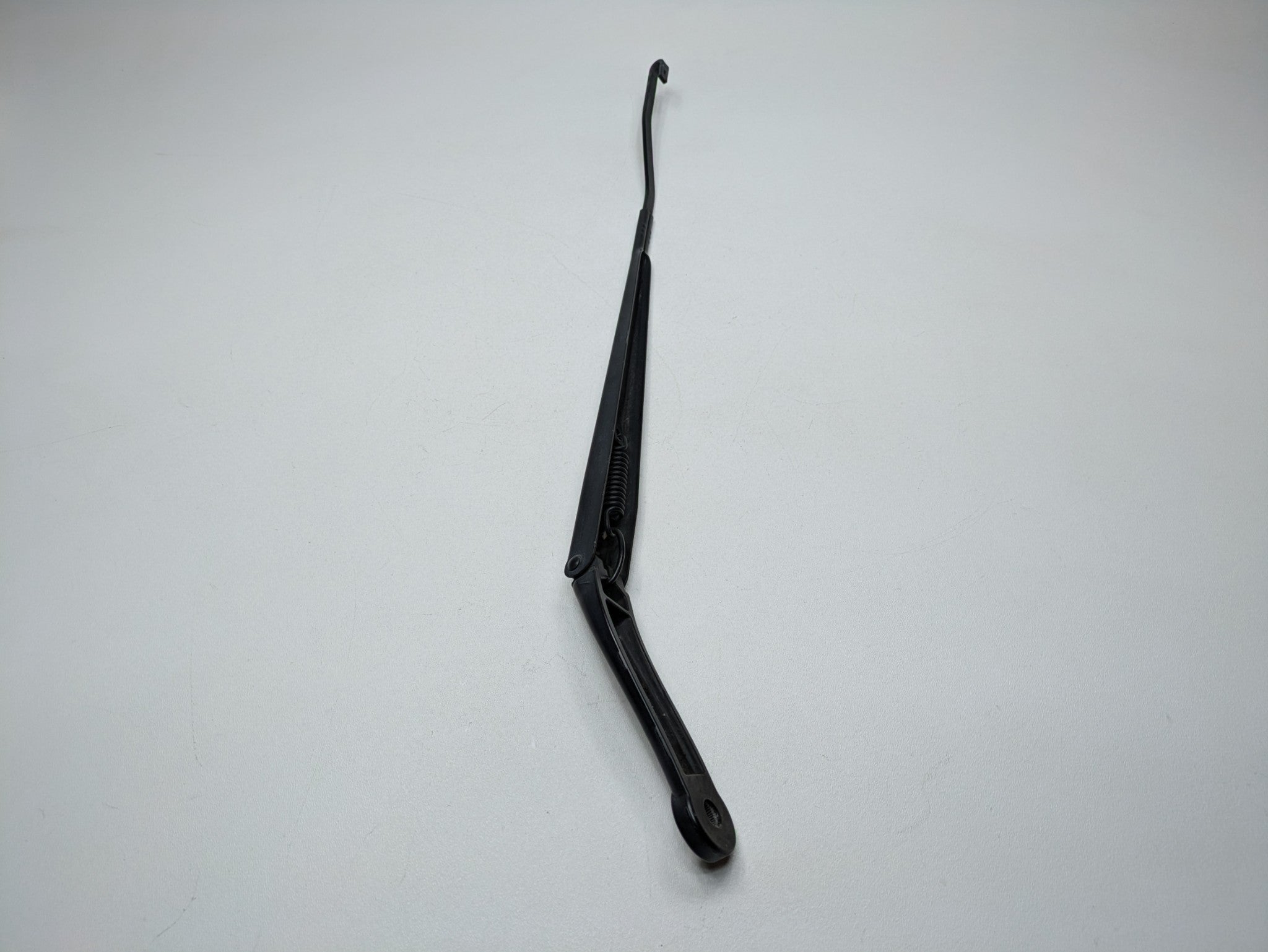 2005 - 2007 OEM CADILLAC CTS FRONT RIGHT PASSENGER SIDE WINDSHIELD WIPER ARM