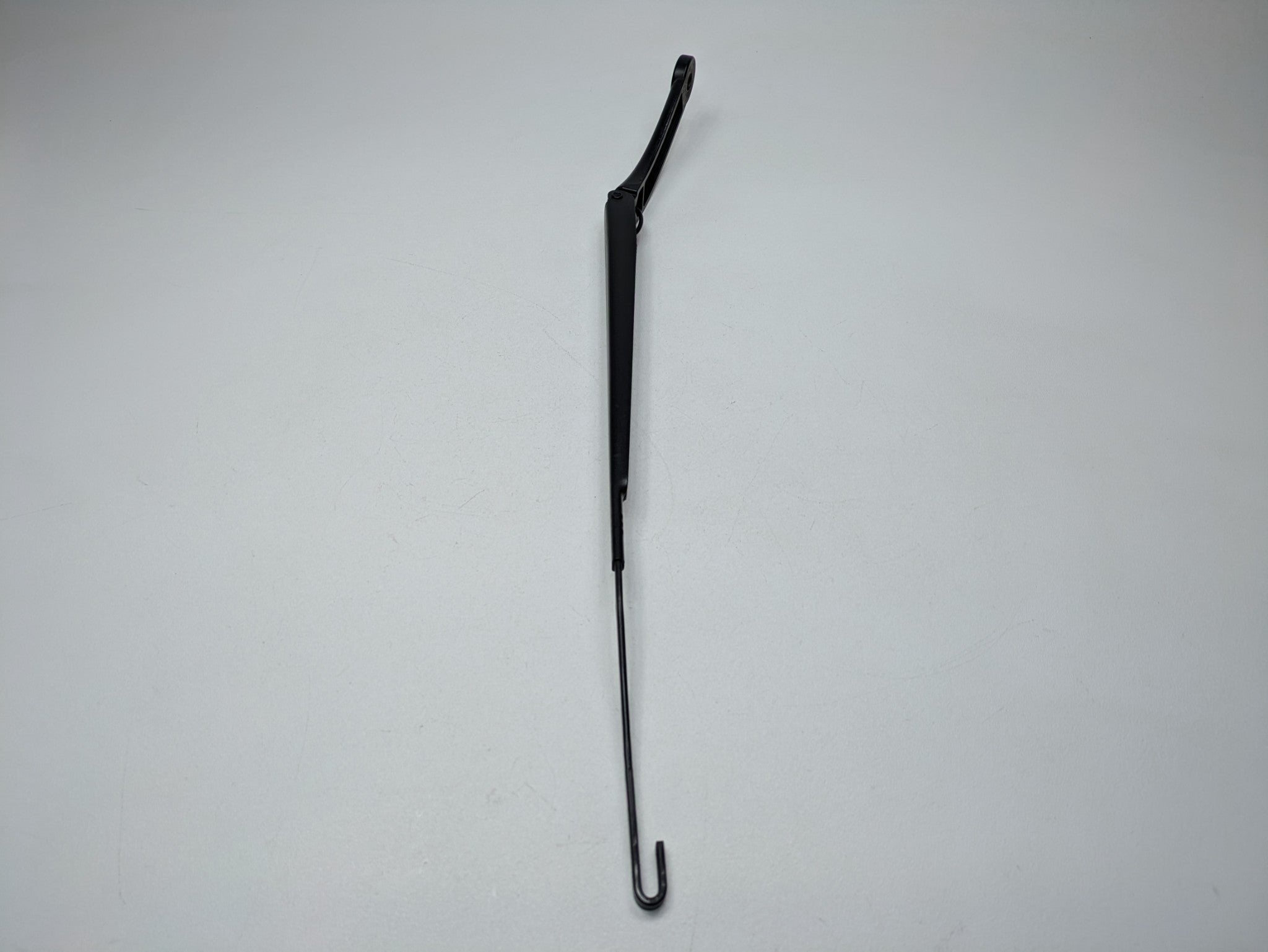2005 - 2007 OEM CADILLAC CTS FRONT RIGHT PASSENGER SIDE WINDSHIELD WIPER ARM
