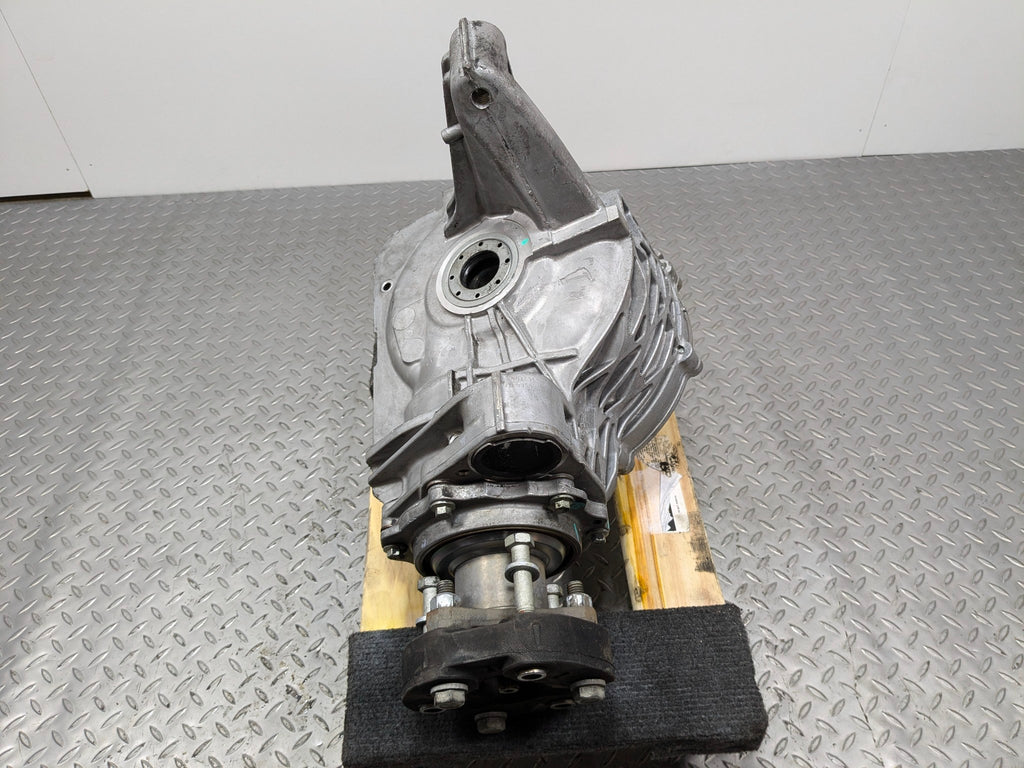 2005 - 2007 OEM CADILLAC CTS REAR DIFFERENTIAL AXLE CARRIER ASSEMBLY