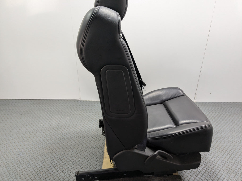 2005 - 2007 OEM CADILLAC CTS FRONT RIGHT SIDE SEAT ASSEMBLY BLACK LEATHER