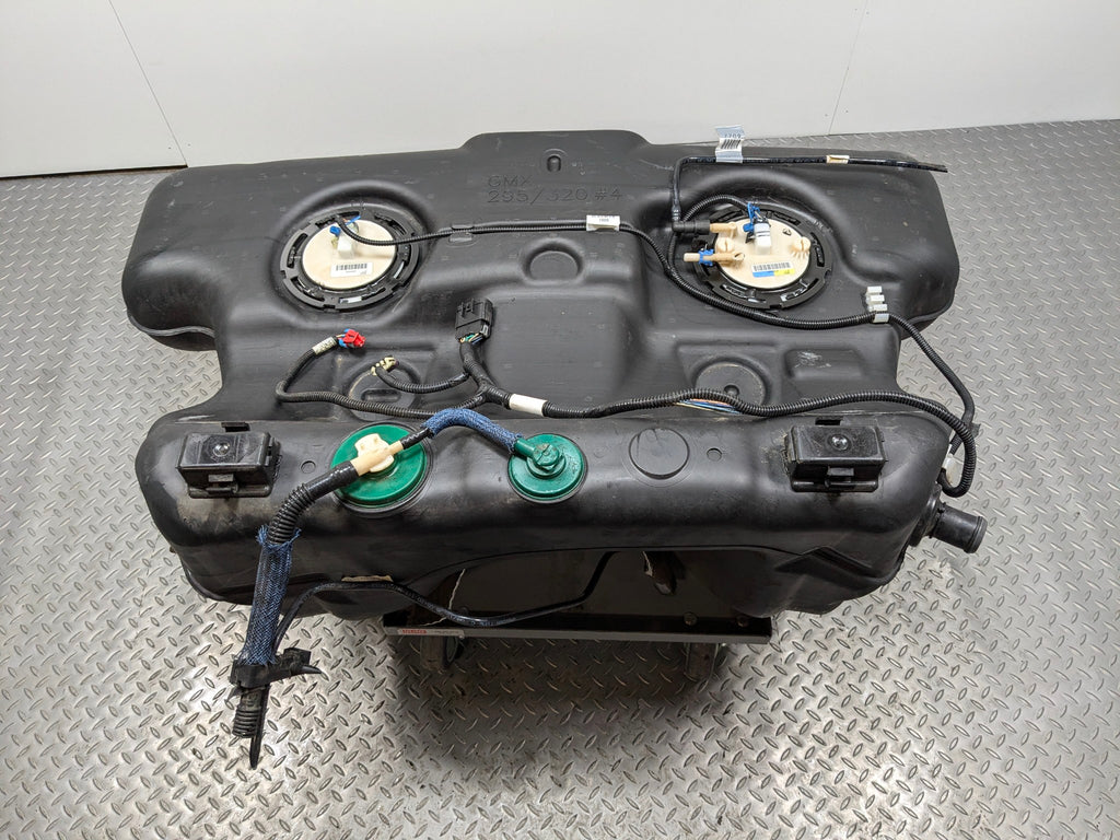 2005 - 2007 OEM CADILLAC CTS 17.0 GAS FUEL TANK RESERVOIR ASSEMBLY
