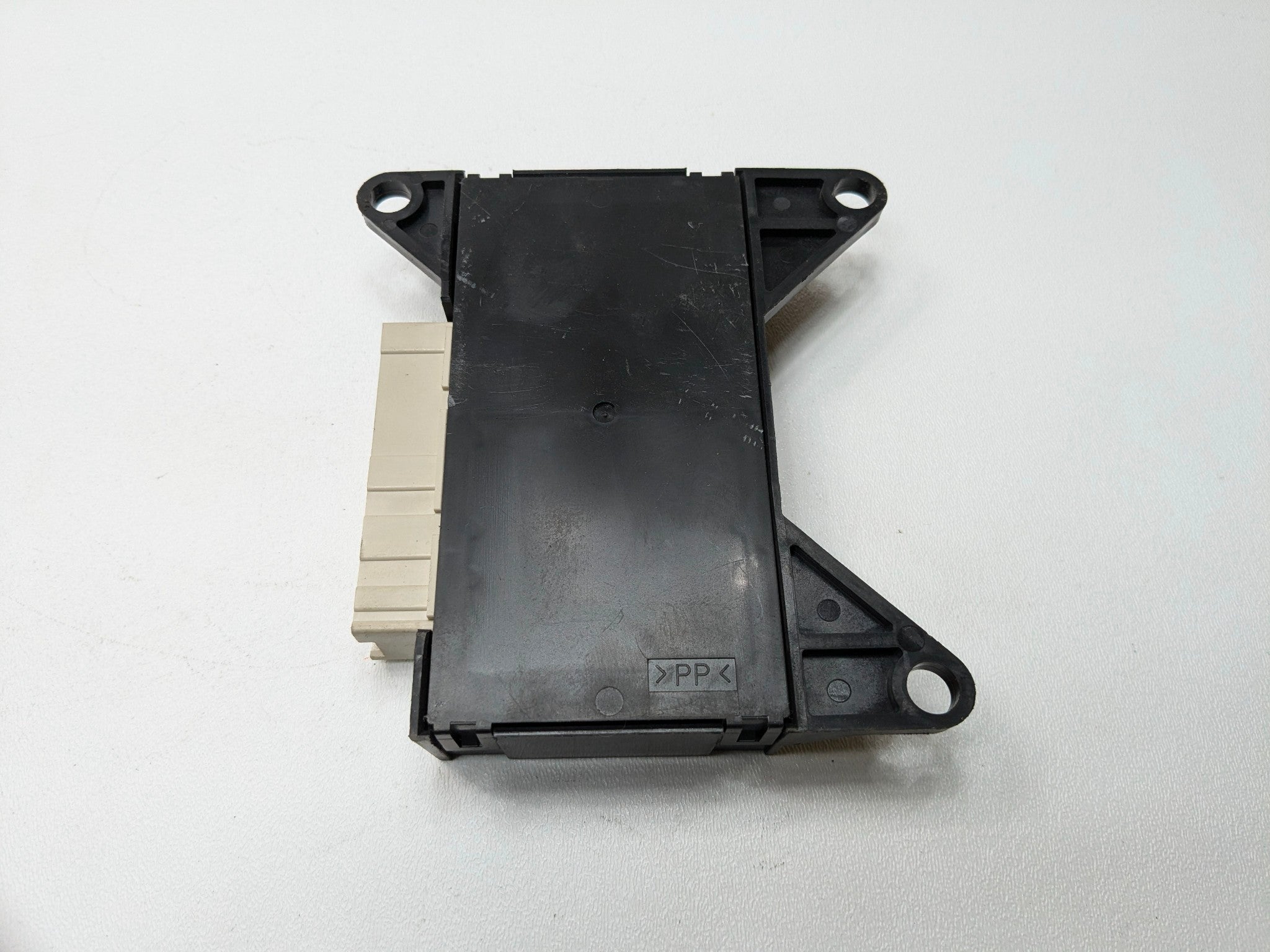 2005 - 2007 OEM CADILLAC CTS REAR INTEGRATION BODY CONTROL MODULE UNIT