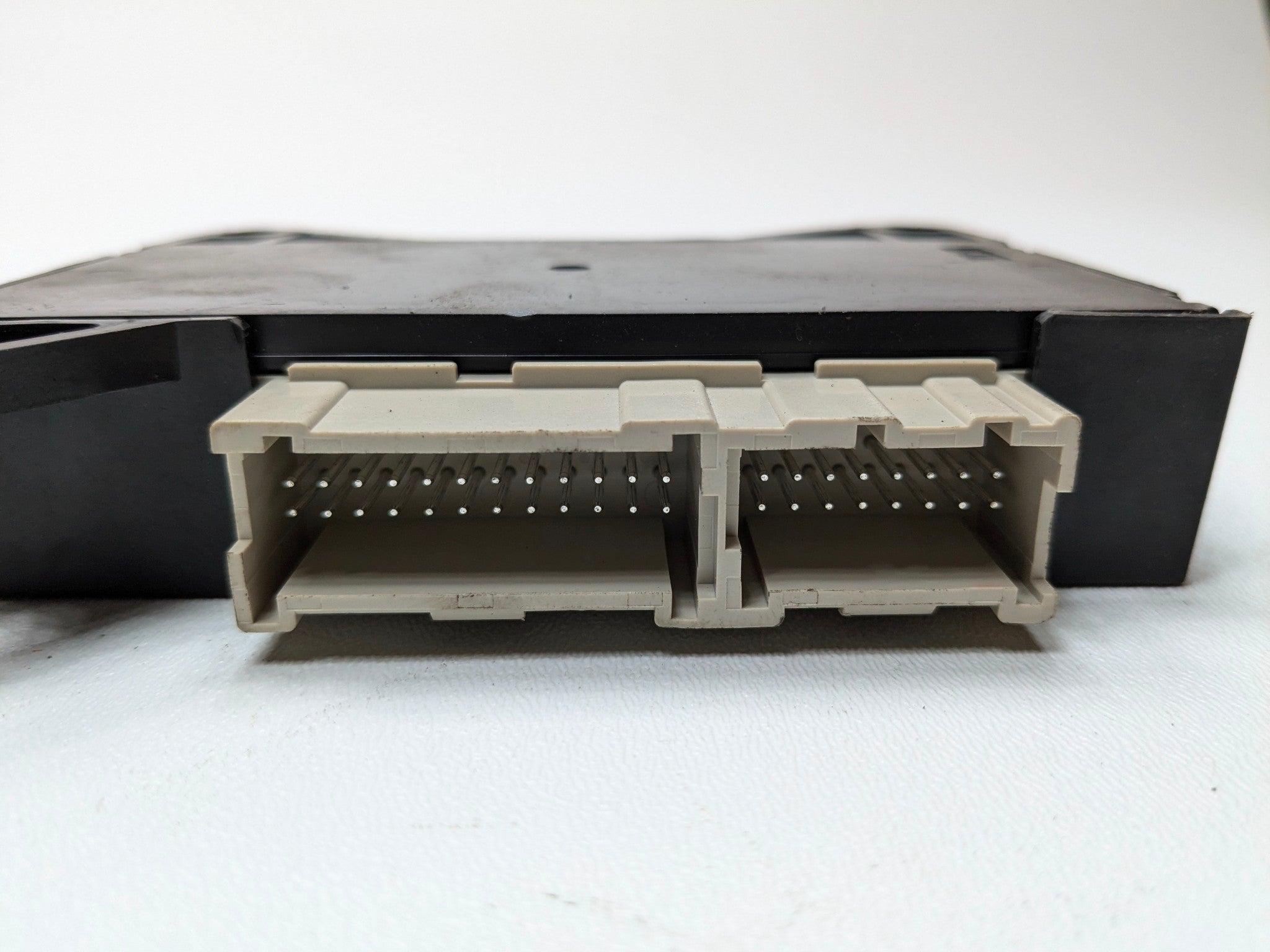 2005 - 2007 OEM CADILLAC CTS REAR INTEGRATION BODY CONTROL MODULE UNIT