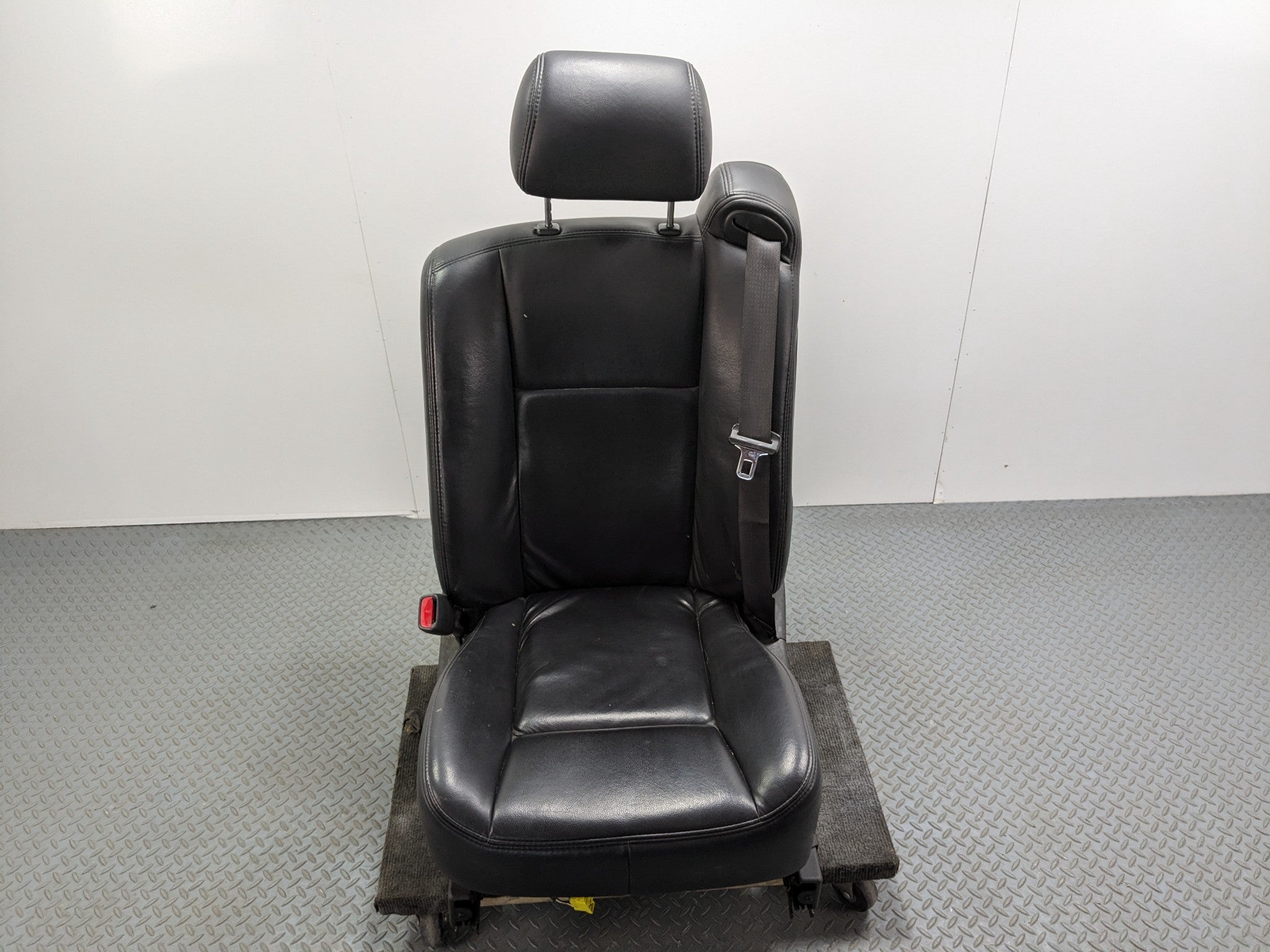 2005 - 2007 OEM CADILLAC CTS FRONT LEFT DRIVER SIDE SEAT ASSEMBLY BLACK LEATHER