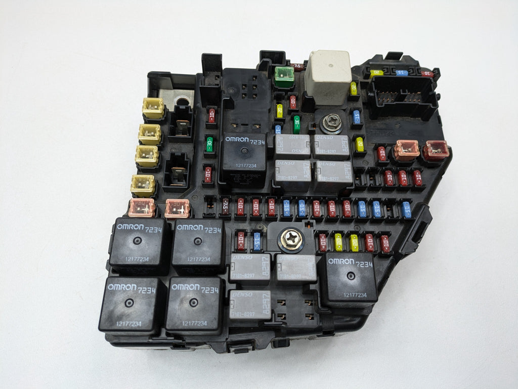 2005 - 2007 OEM CADILLAC CTS INTERIOR CABIN ENGINE FUSE RELAY JUNCTION BOX
