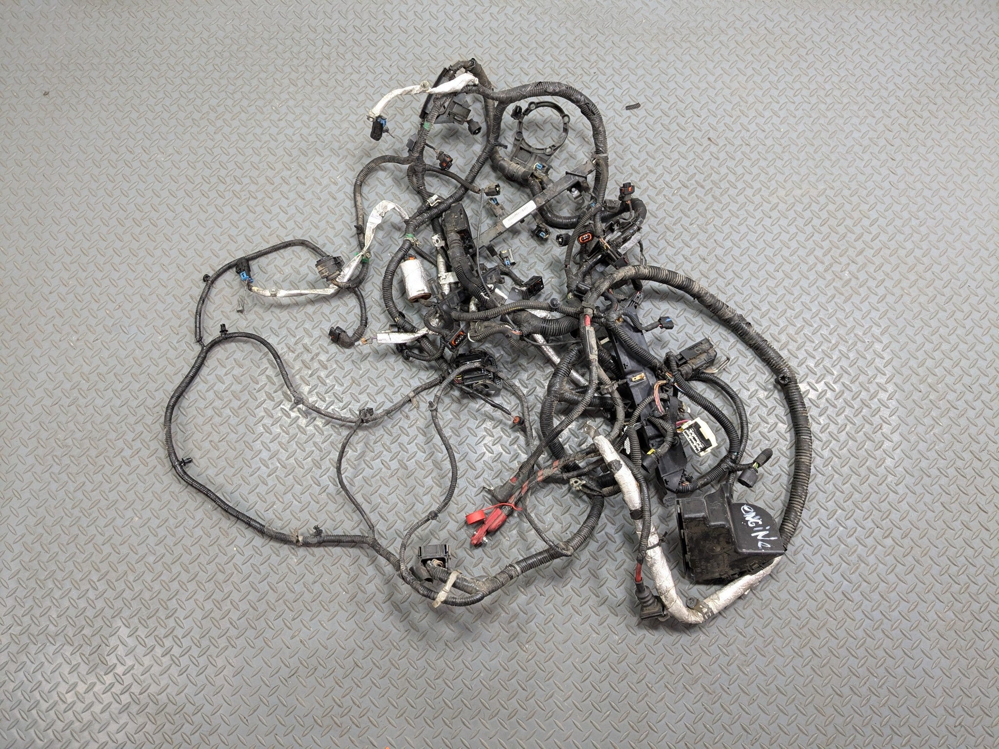 2005 - 2007 OEM CADILLAC CTS ENGINE MOTOR WIRE HARNESS CABLE AND CONNECTOR
